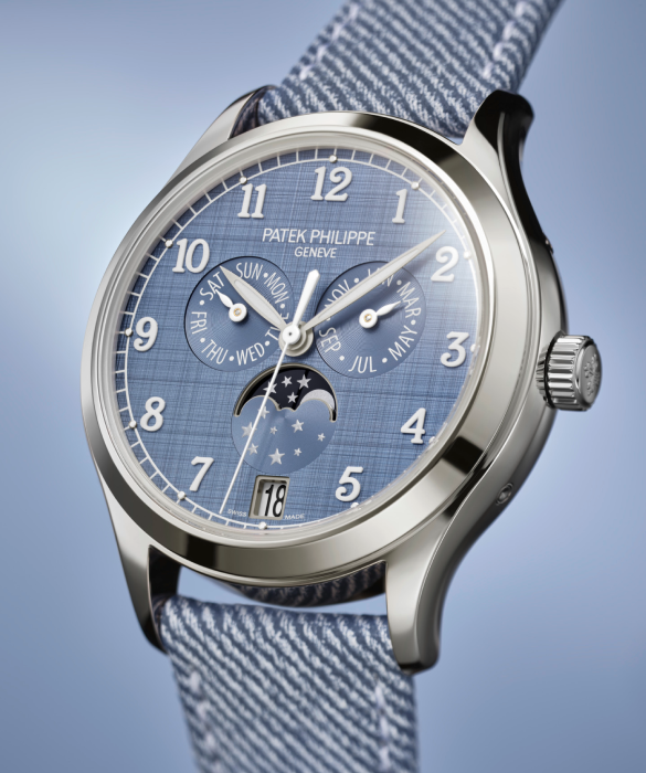 Patek Philippe 4946G-001