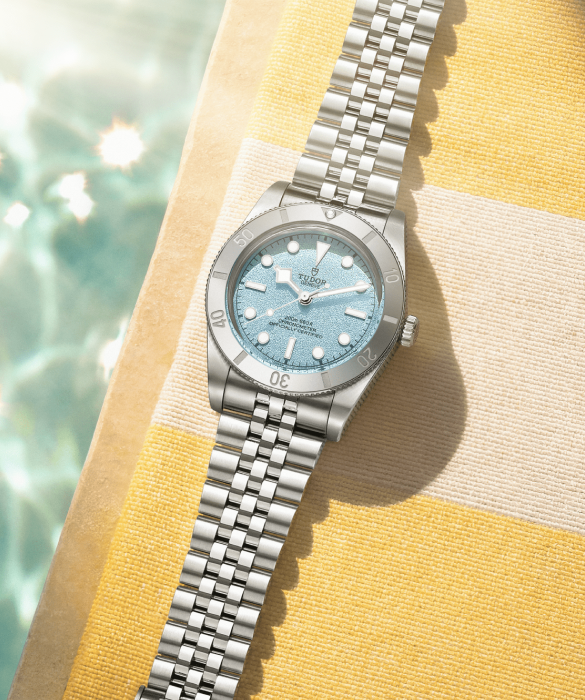 TUDOR Blue Black Bay