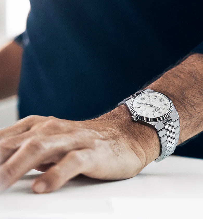 Land-Dweller 40 watch on wrist