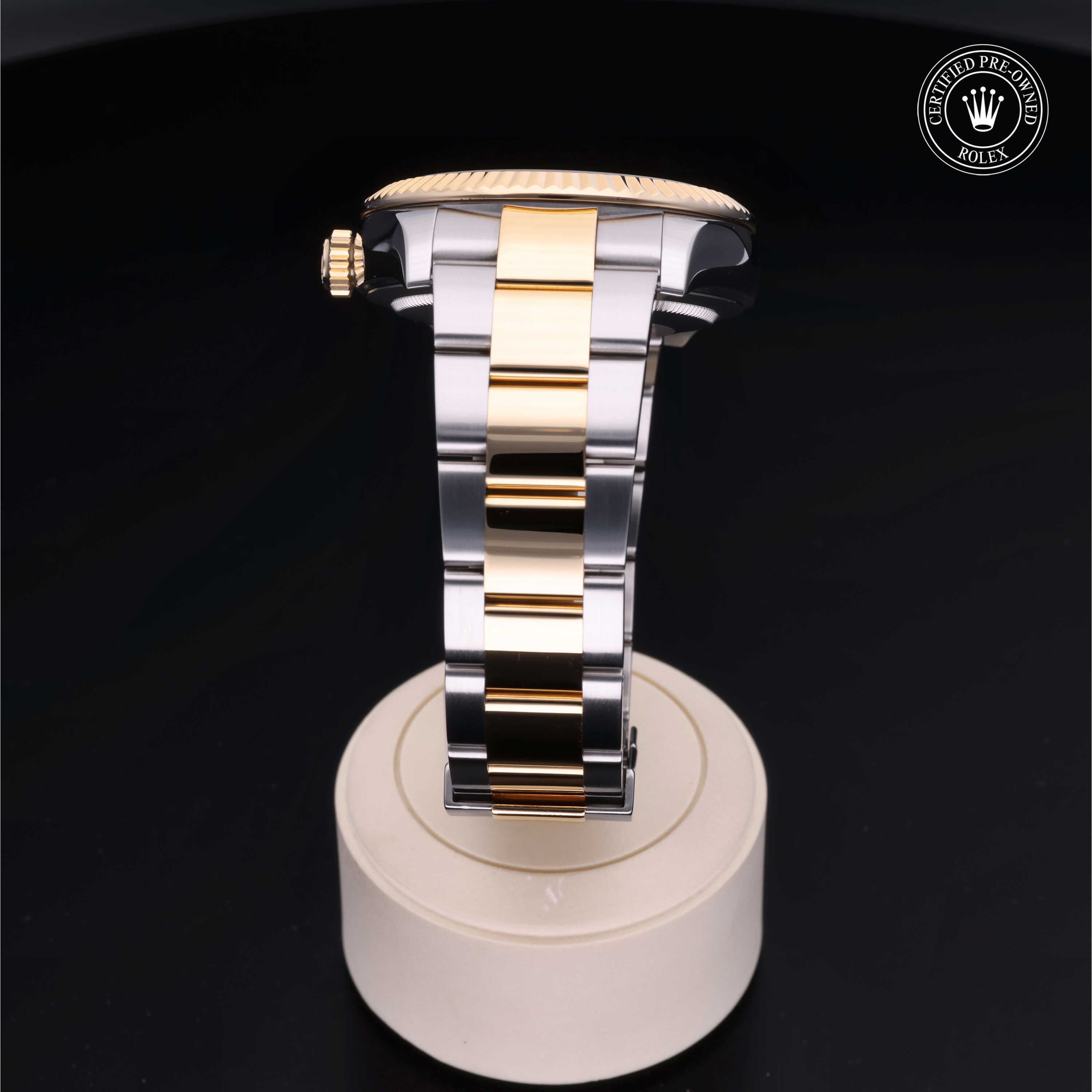 Rolex Certified Pre-Owned Sky-Dweller 42mm 326933 08G13087 - 360° view