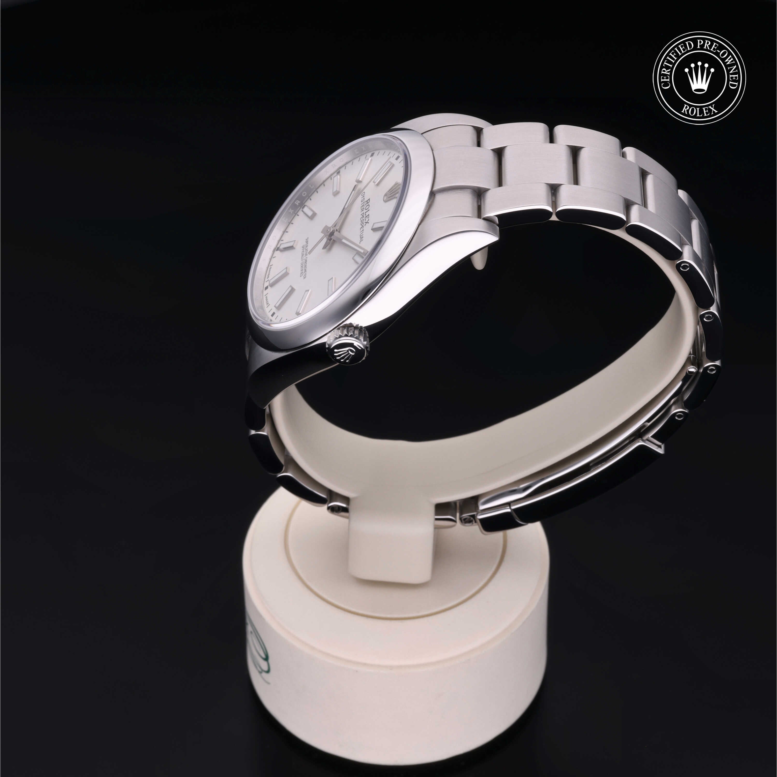 Rolex Certified Pre-Owned Oyster Perpetual 39mm 114300 9010S4R9 - 360° view