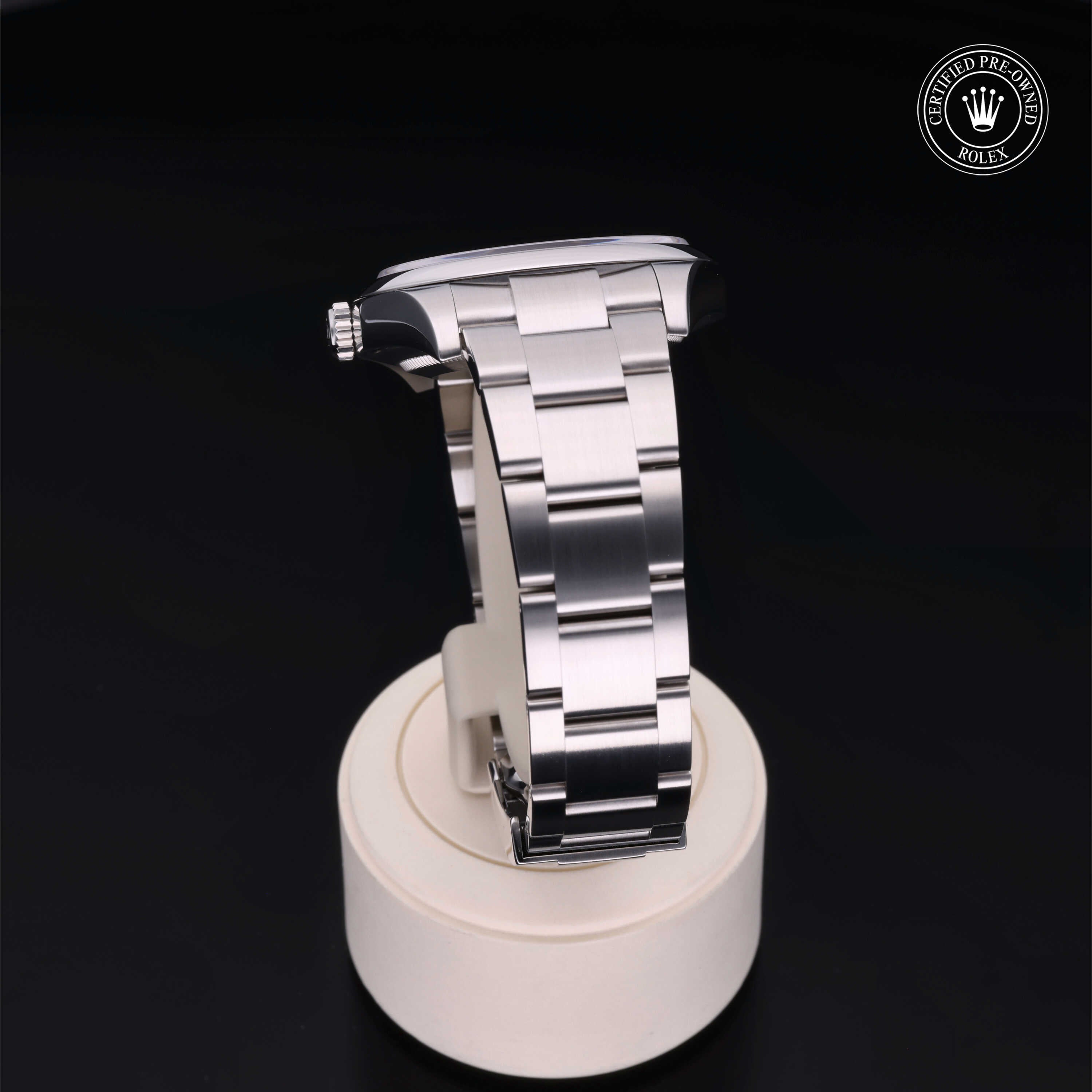 Rolex Certified Pre-Owned Oyster Perpetual 39mm 114300 9010S4R9 - 360° view