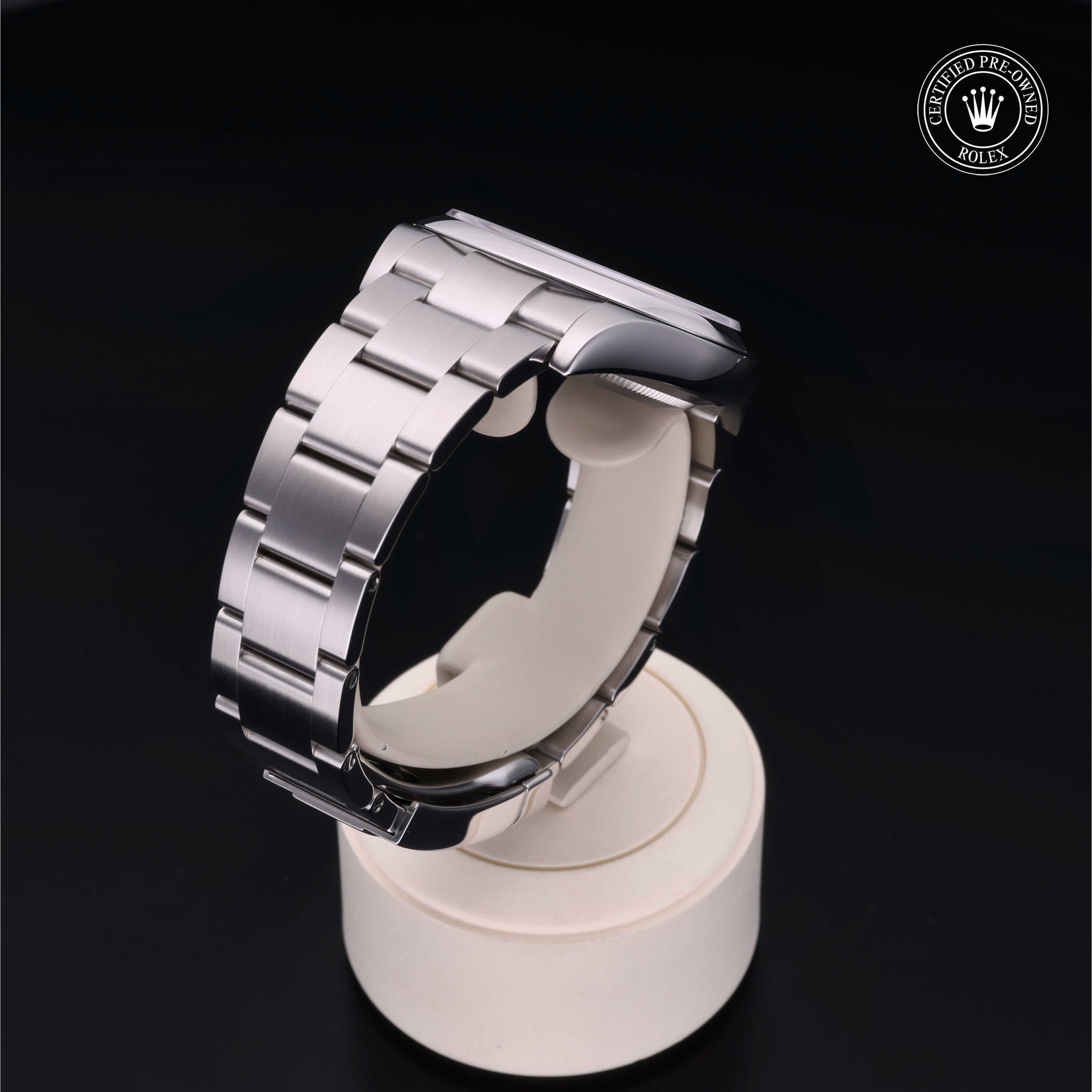 Rolex Certified Pre-Owned Oyster Perpetual 39mm 114300 9010S4R9 - 360° view