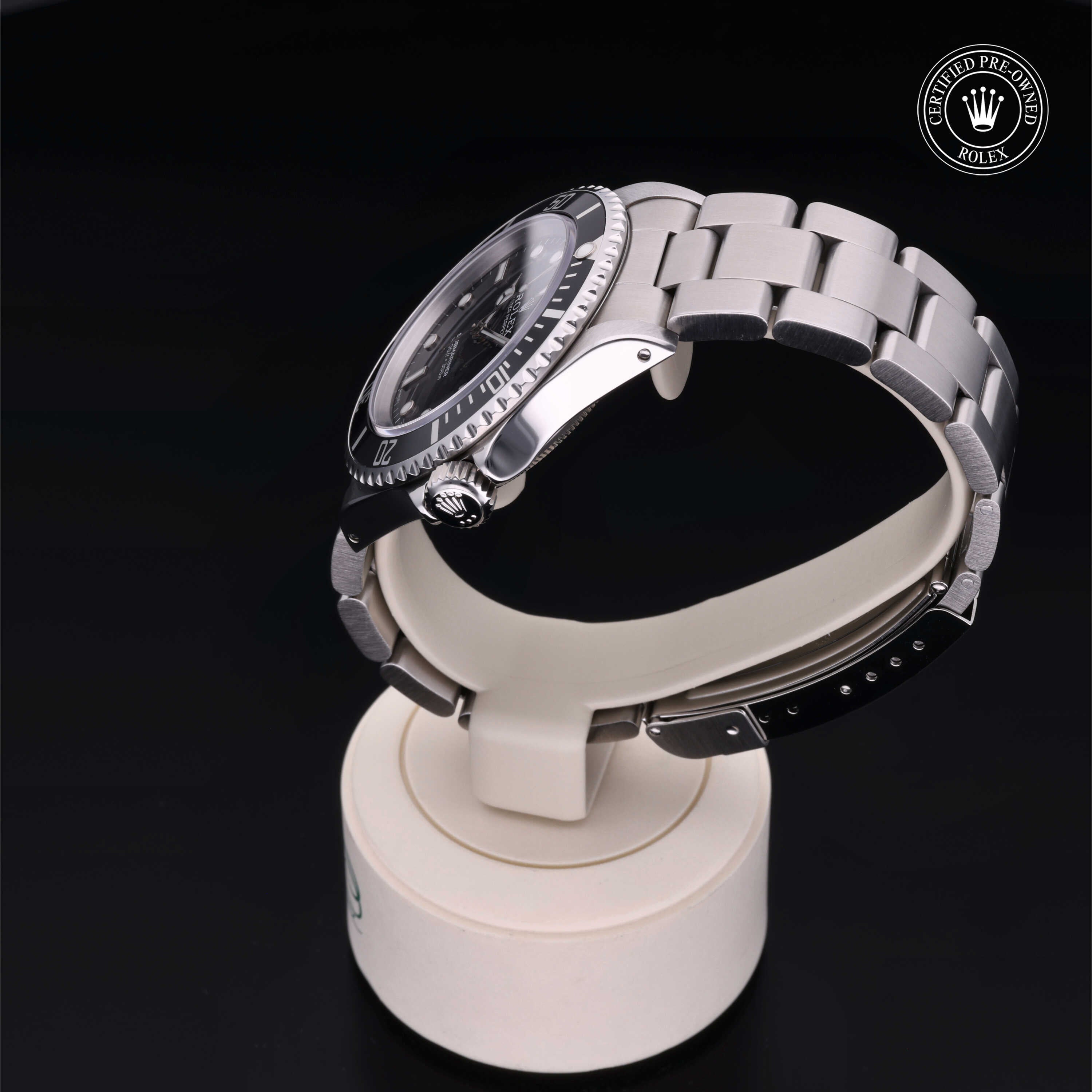 Rolex Certified Pre-Owned Submariner 40mm 14060 N119897 - 360° view