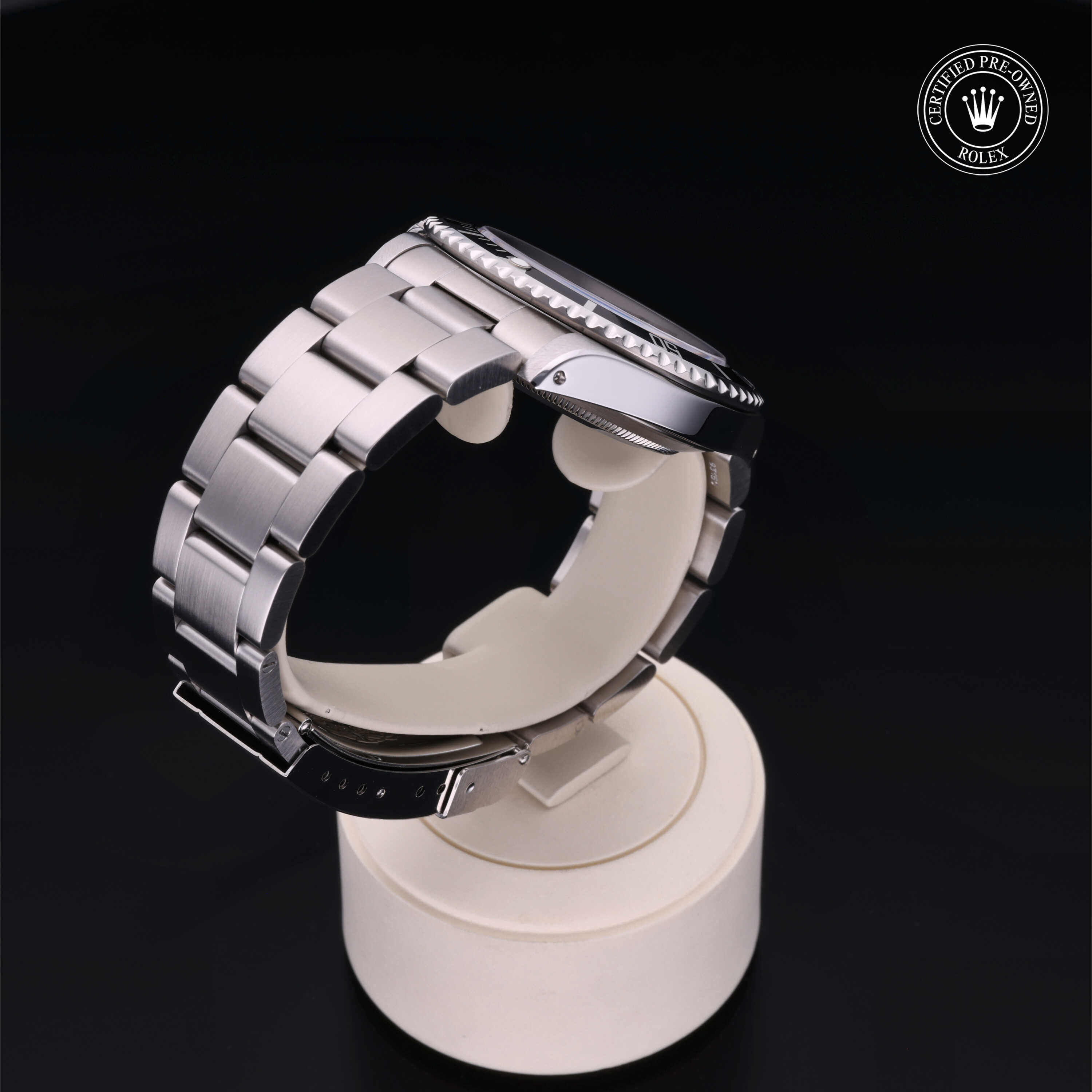 Rolex Certified Pre-Owned Submariner 40mm 14060 N119897 - 360° view