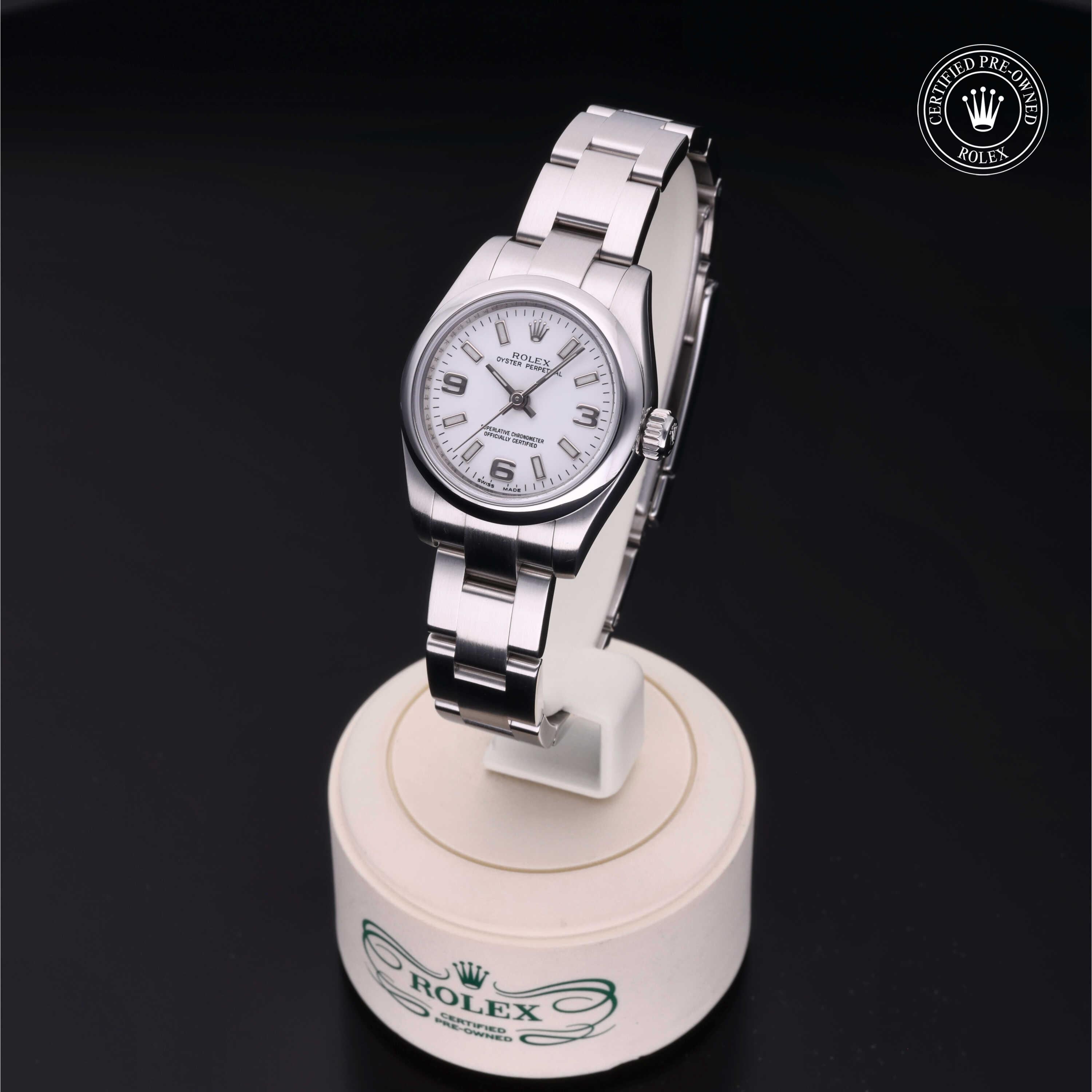 Rolex Certified Pre-Owned Oyster Perpetual 26 176200 V735378 - 360° view