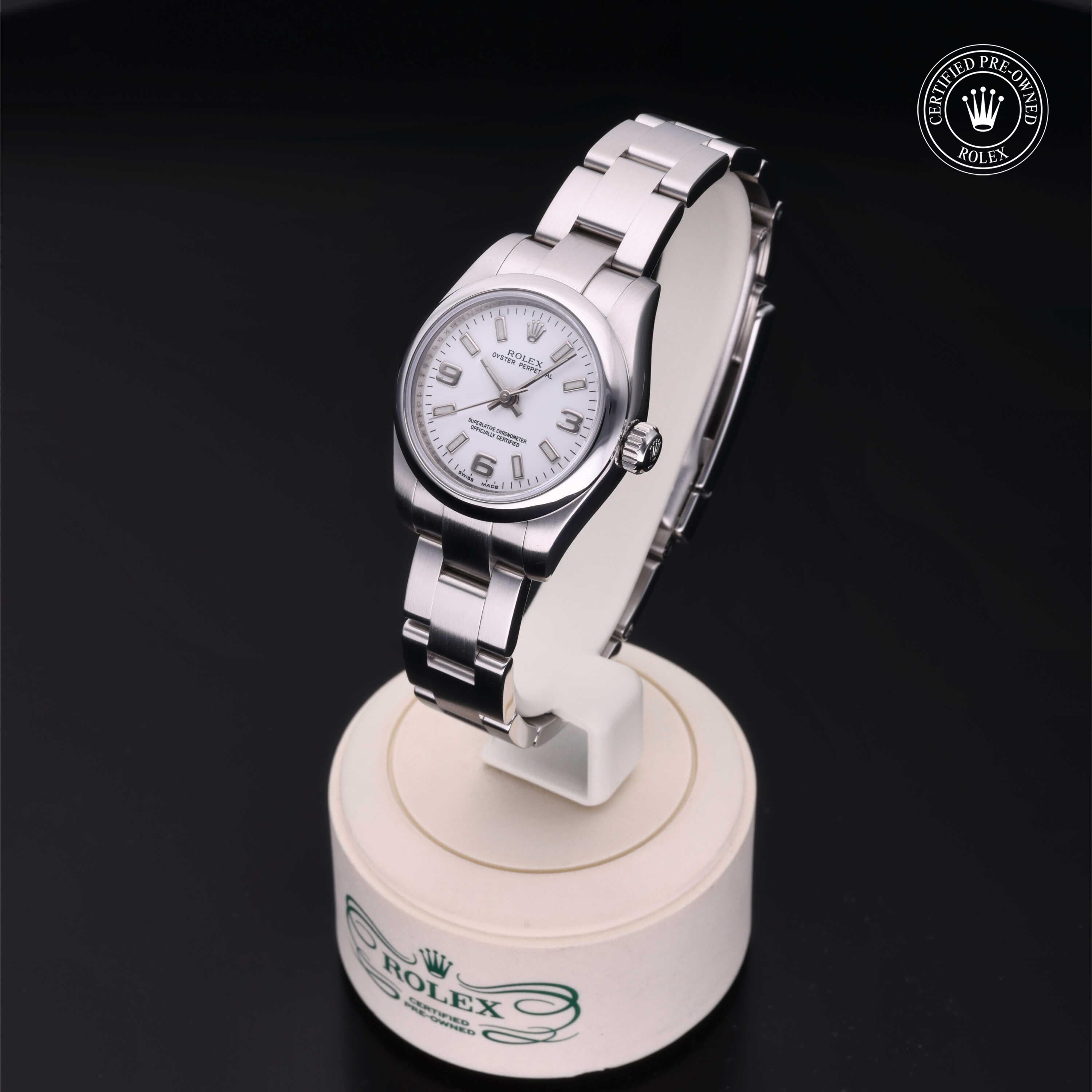 Rolex Certified Pre-Owned Oyster Perpetual 26 176200 V735378 - 360° view