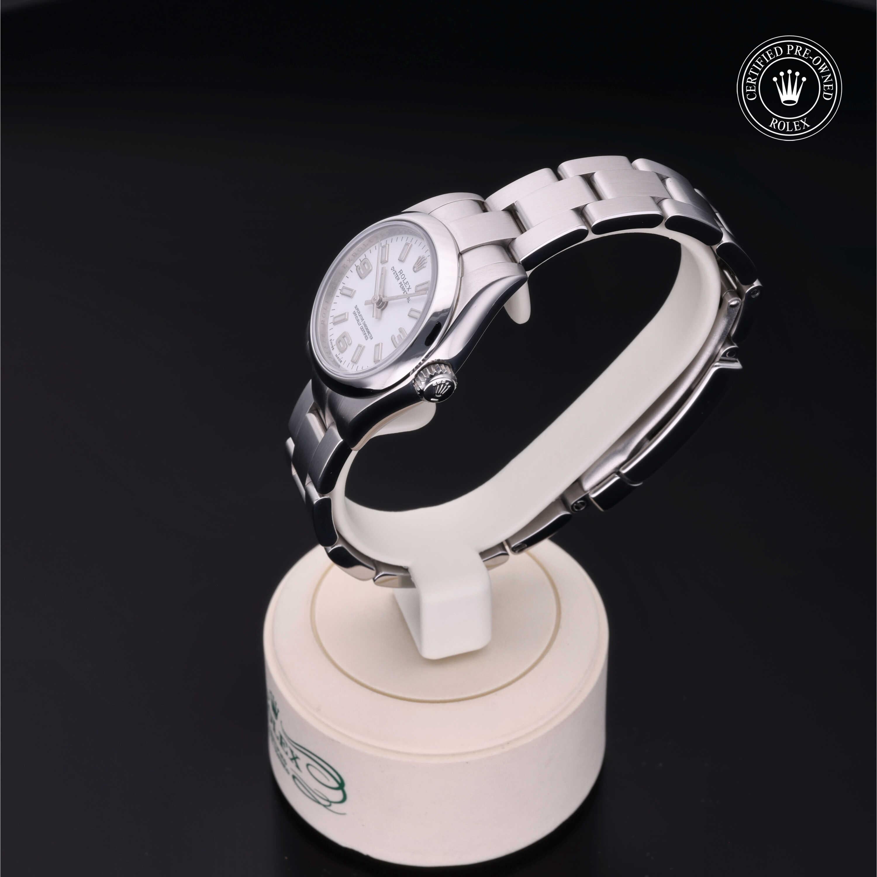 Rolex Certified Pre-Owned Oyster Perpetual 26 176200 V735378 - 360° view
