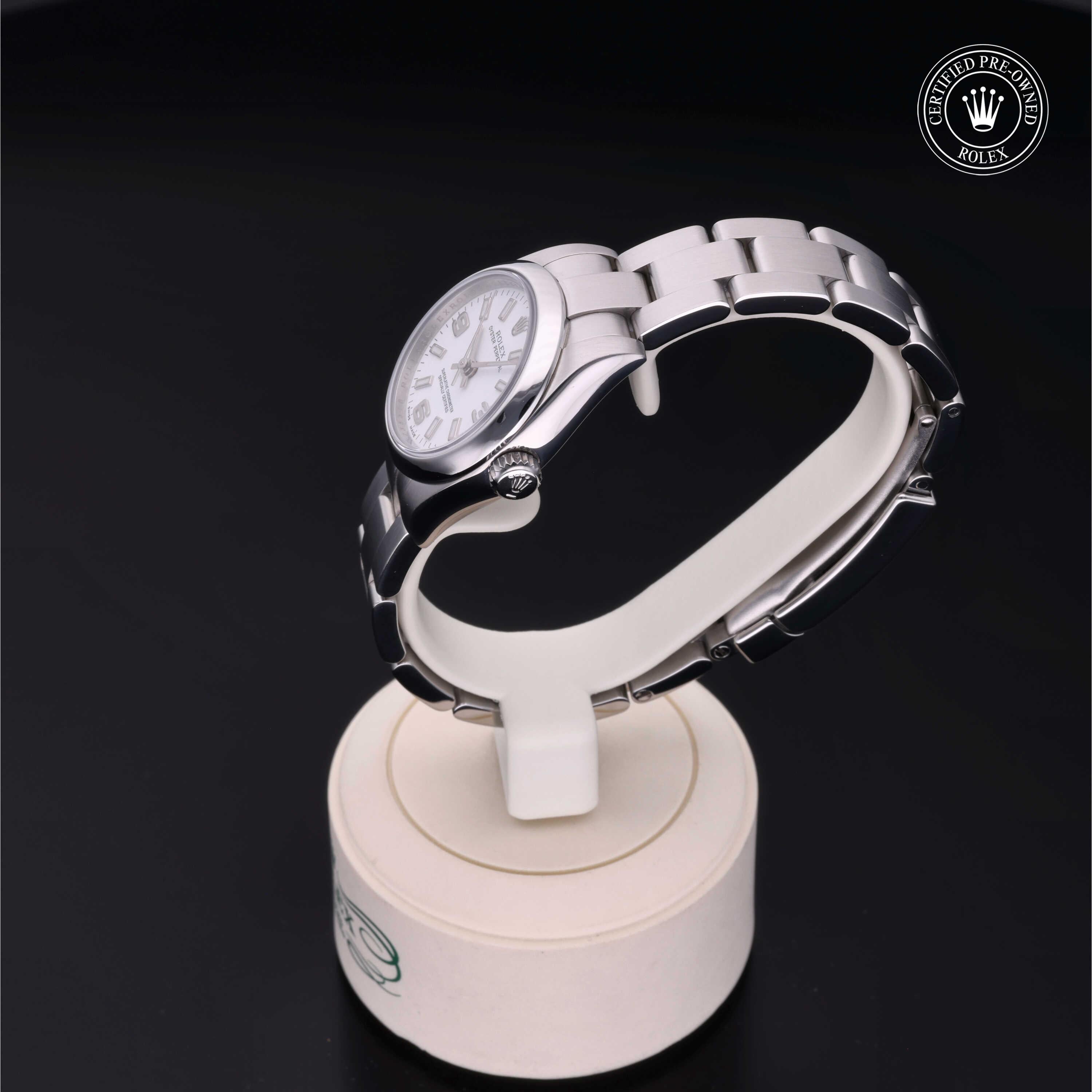 Rolex Certified Pre-Owned Oyster Perpetual 26 176200 V735378 - 360° view