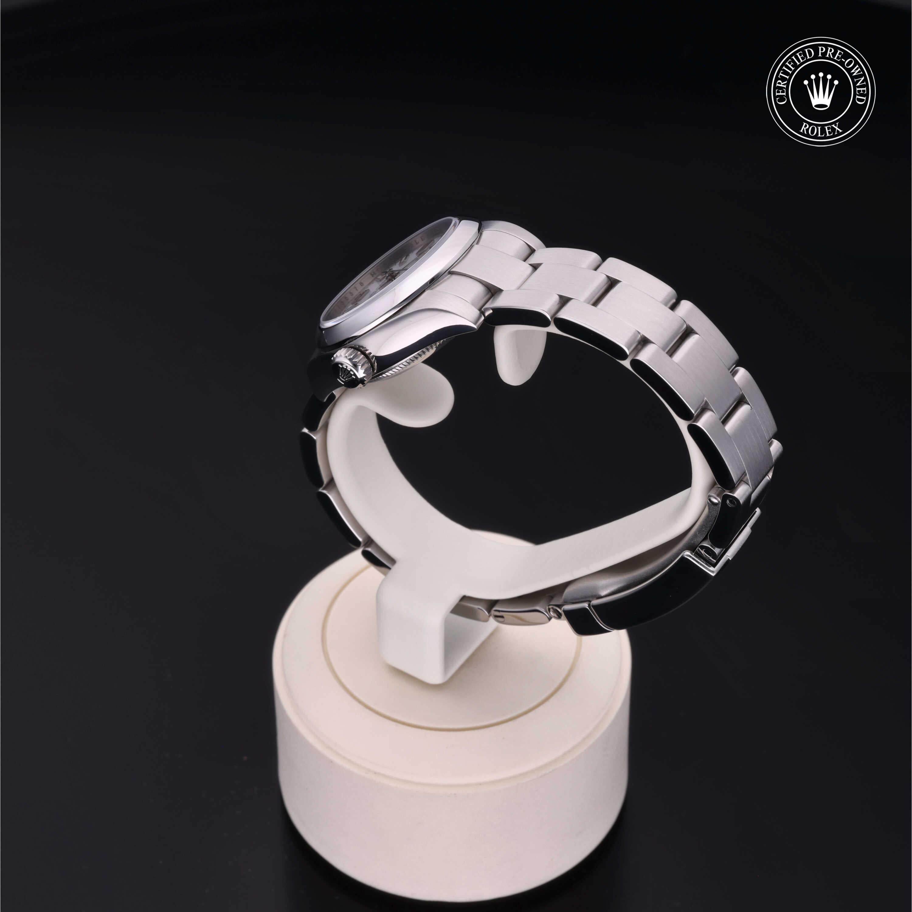 Rolex Certified Pre-Owned Oyster Perpetual 26 176200 V735378 - 360° view