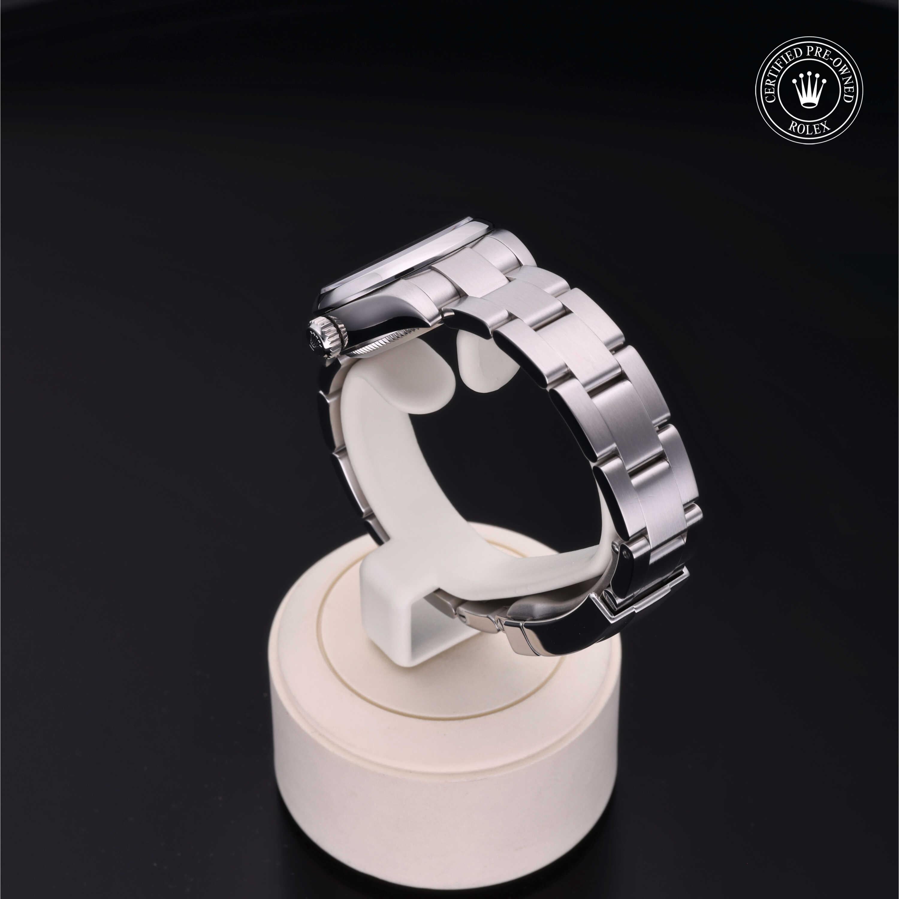 Rolex Certified Pre-Owned Oyster Perpetual 26 176200 V735378 - 360° view