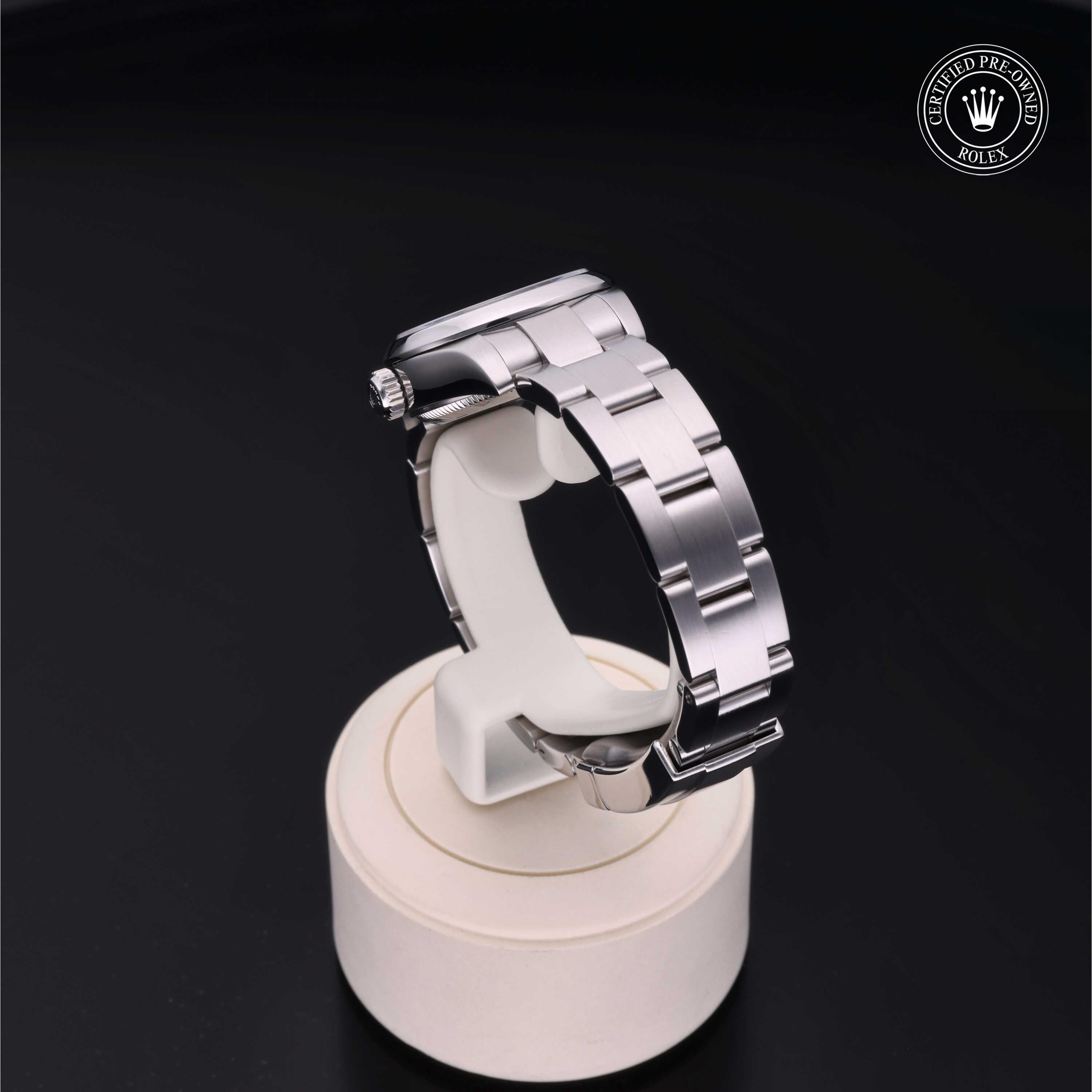 Rolex Certified Pre-Owned Oyster Perpetual 26 176200 V735378 - 360° view
