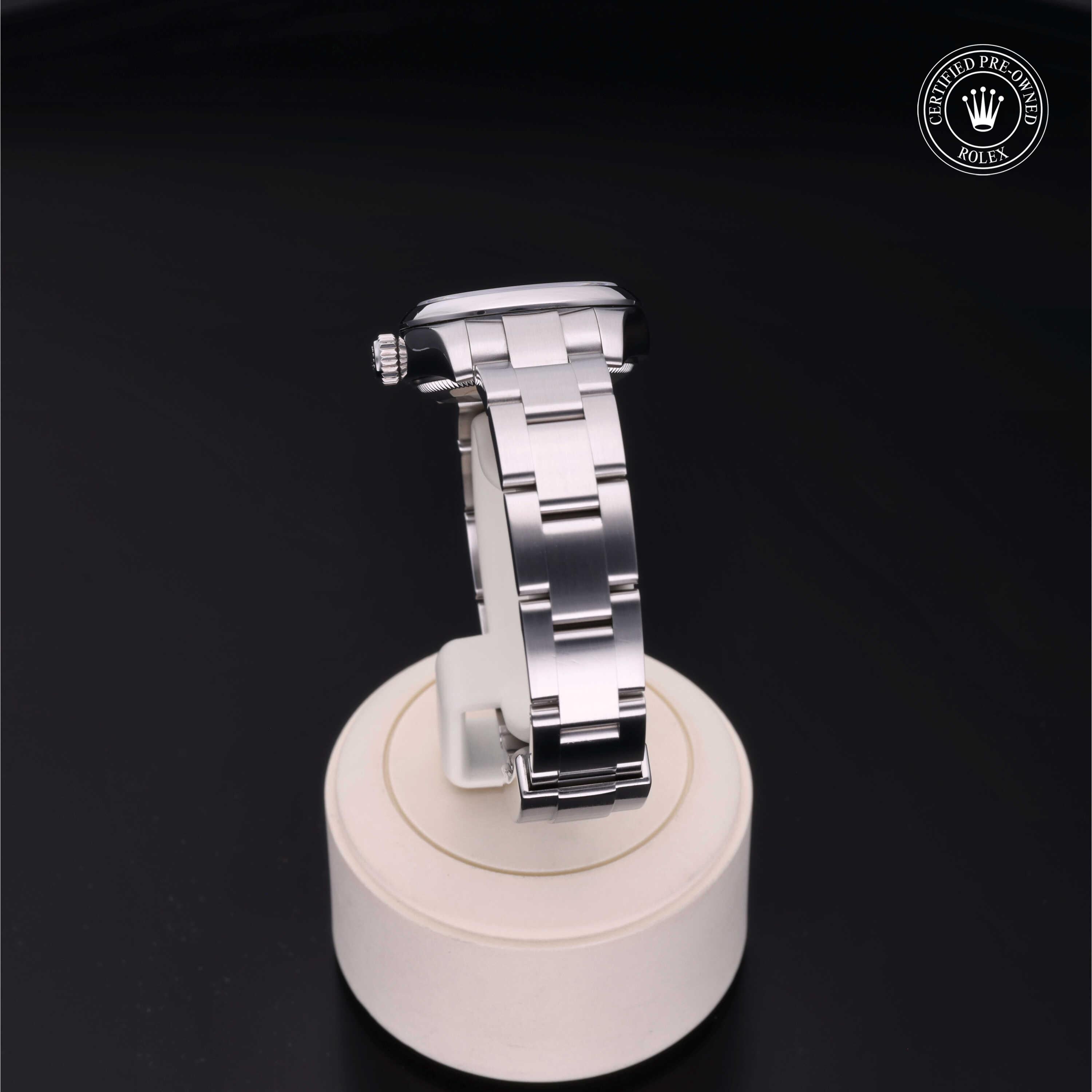 Rolex Certified Pre-Owned Oyster Perpetual 26 176200 V735378 - 360° view