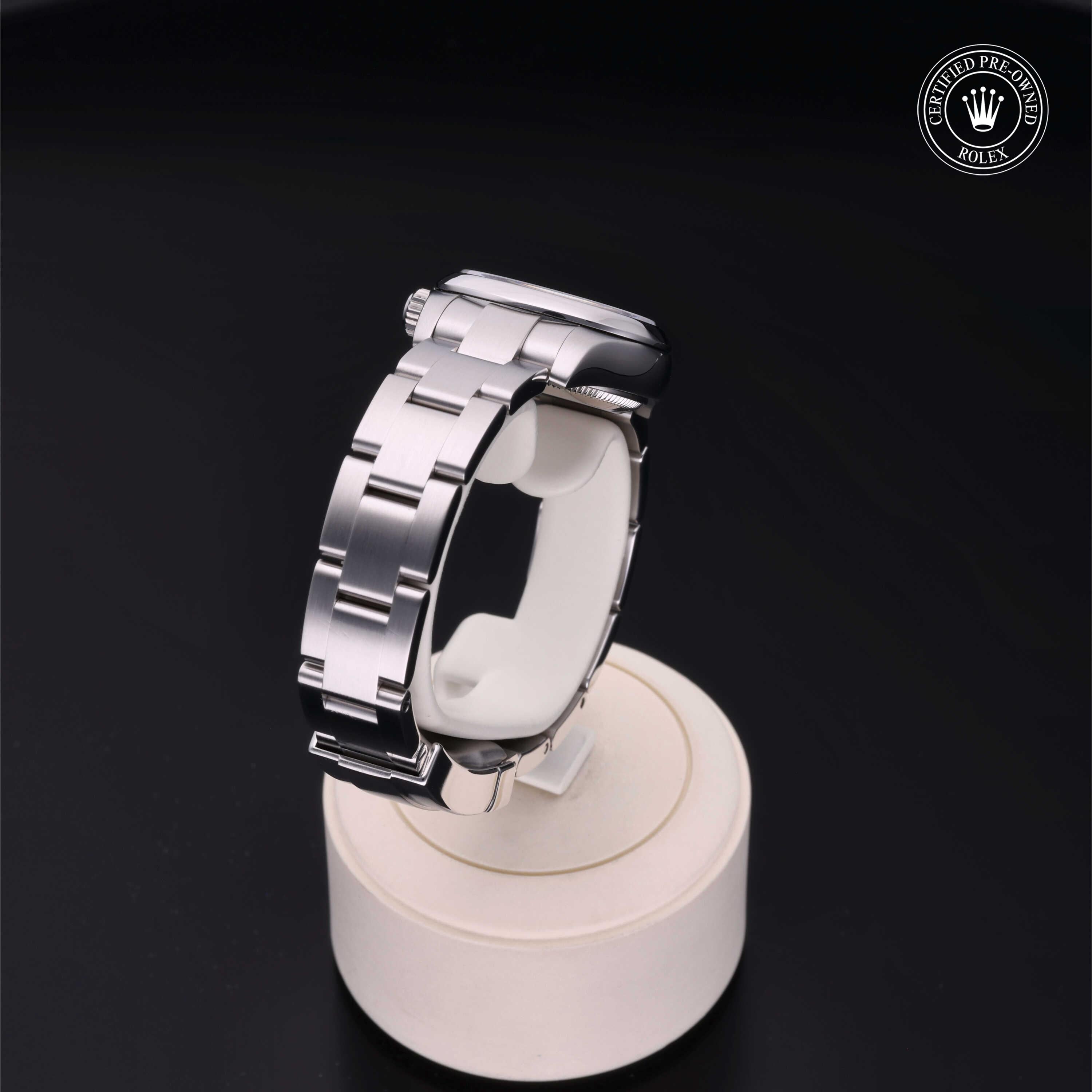 Rolex Certified Pre-Owned Oyster Perpetual 26 176200 V735378 - 360° view