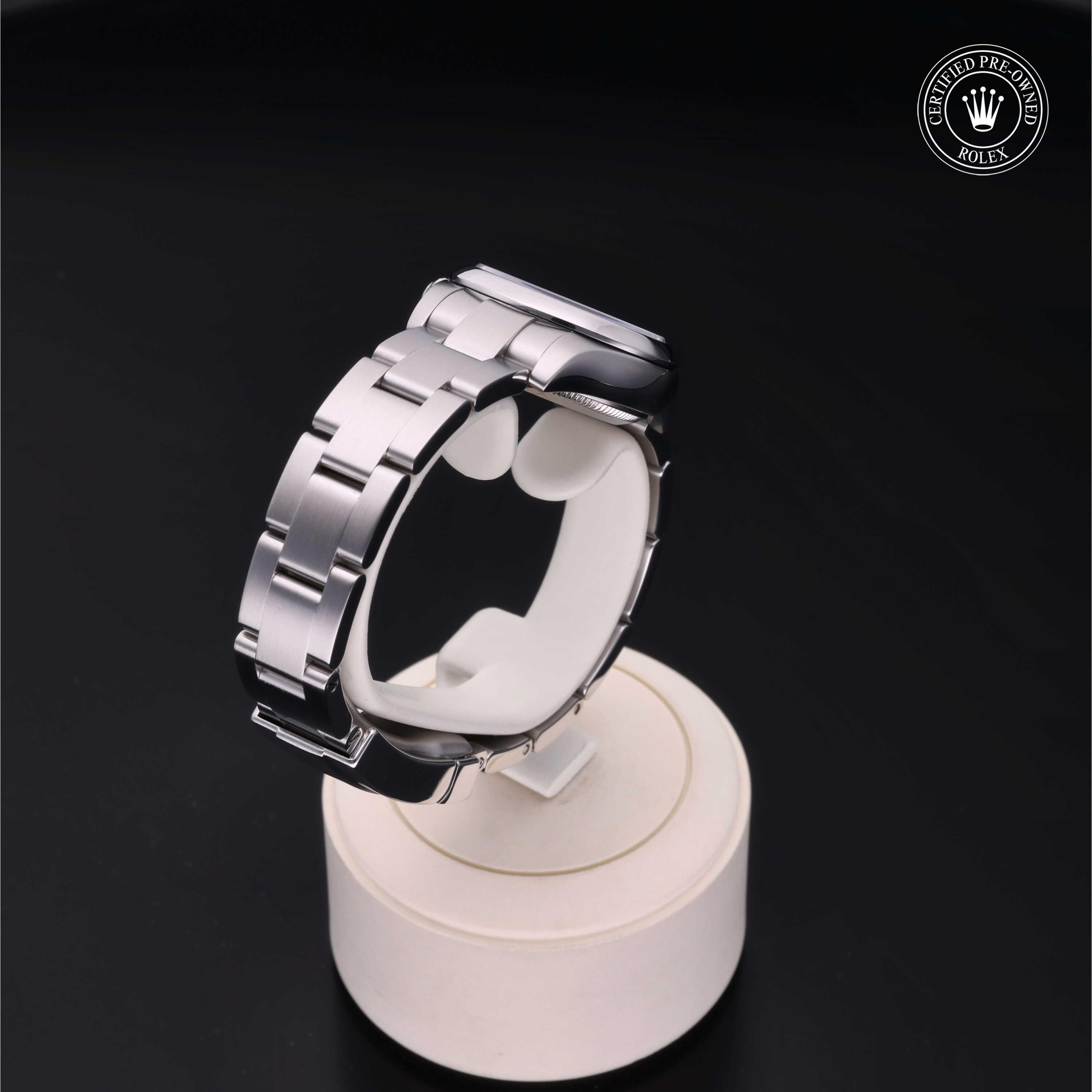 Rolex Certified Pre-Owned Oyster Perpetual 26 176200 V735378 - 360° view