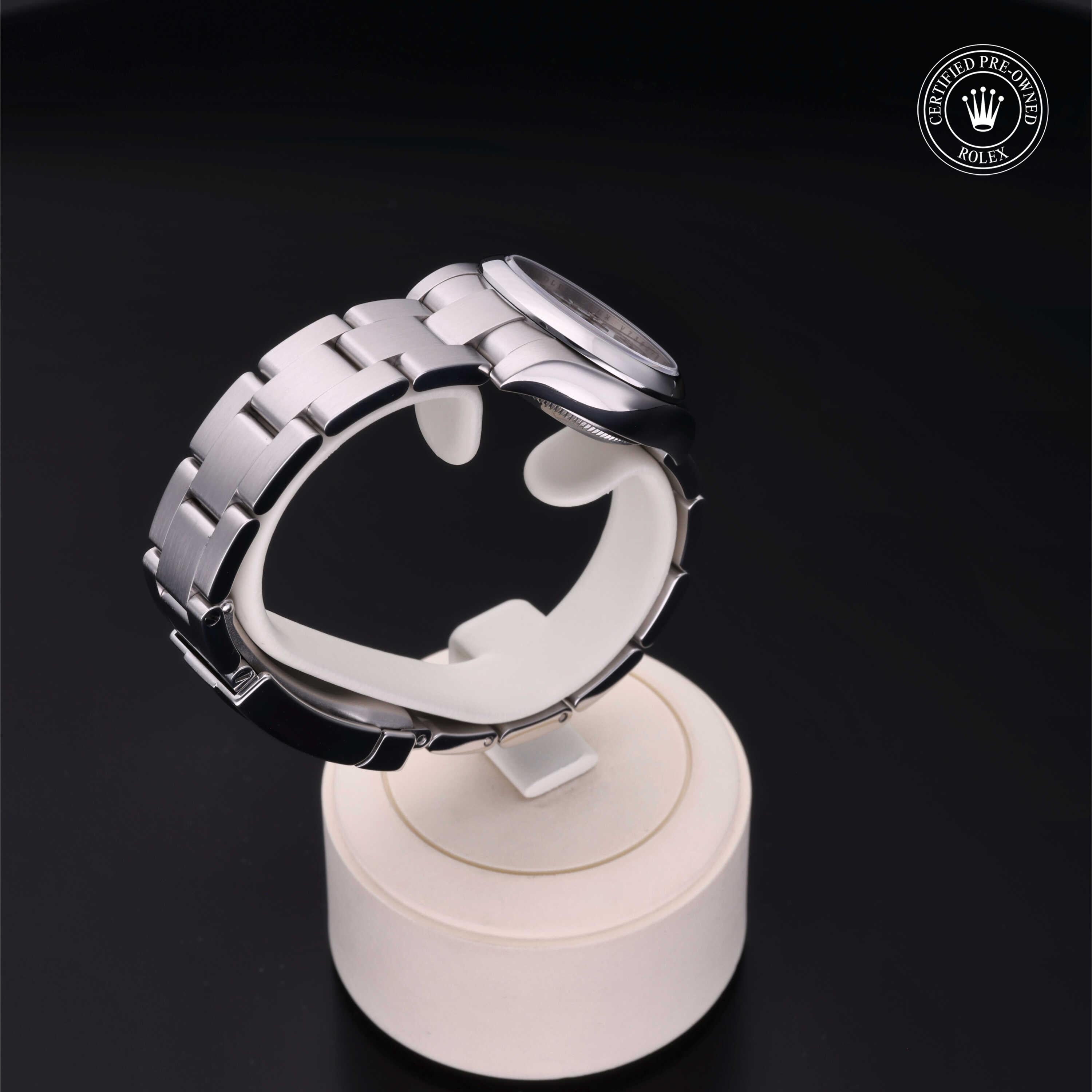 Rolex Certified Pre-Owned Oyster Perpetual 26 176200 V735378 - 360° view