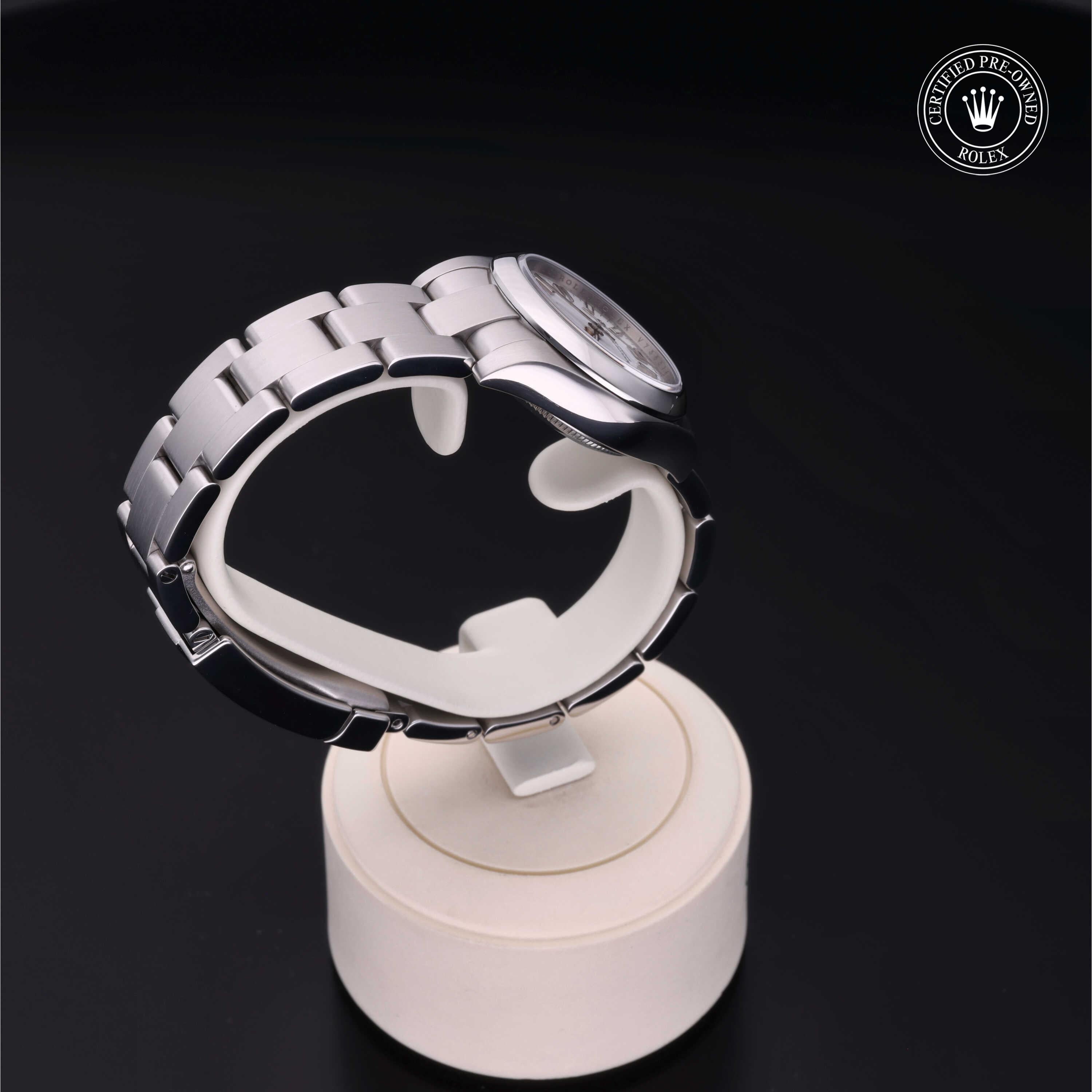 Rolex Certified Pre-Owned Oyster Perpetual 26 176200 V735378 - 360° view