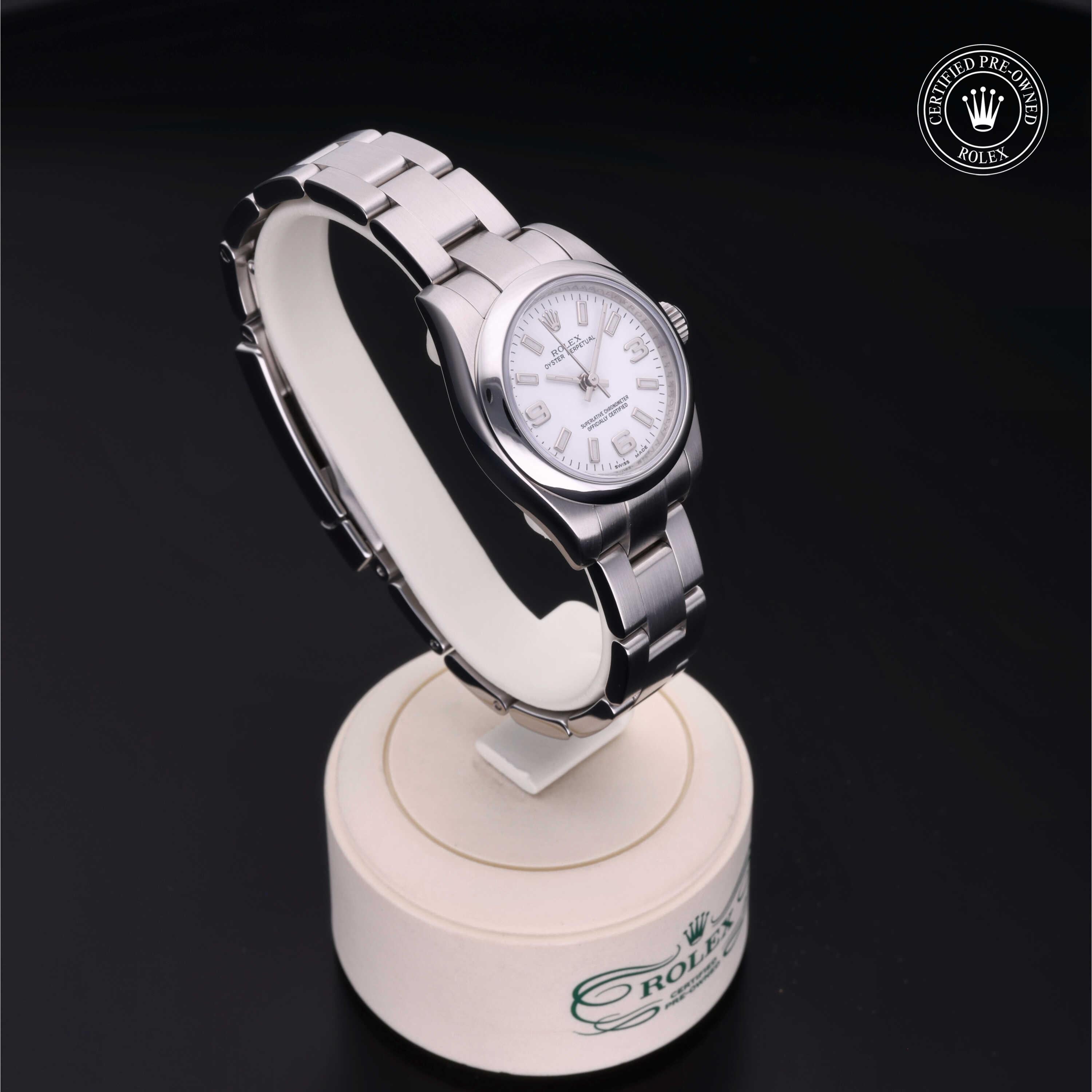 Rolex Certified Pre-Owned Oyster Perpetual 26 176200 V735378 - 360° view