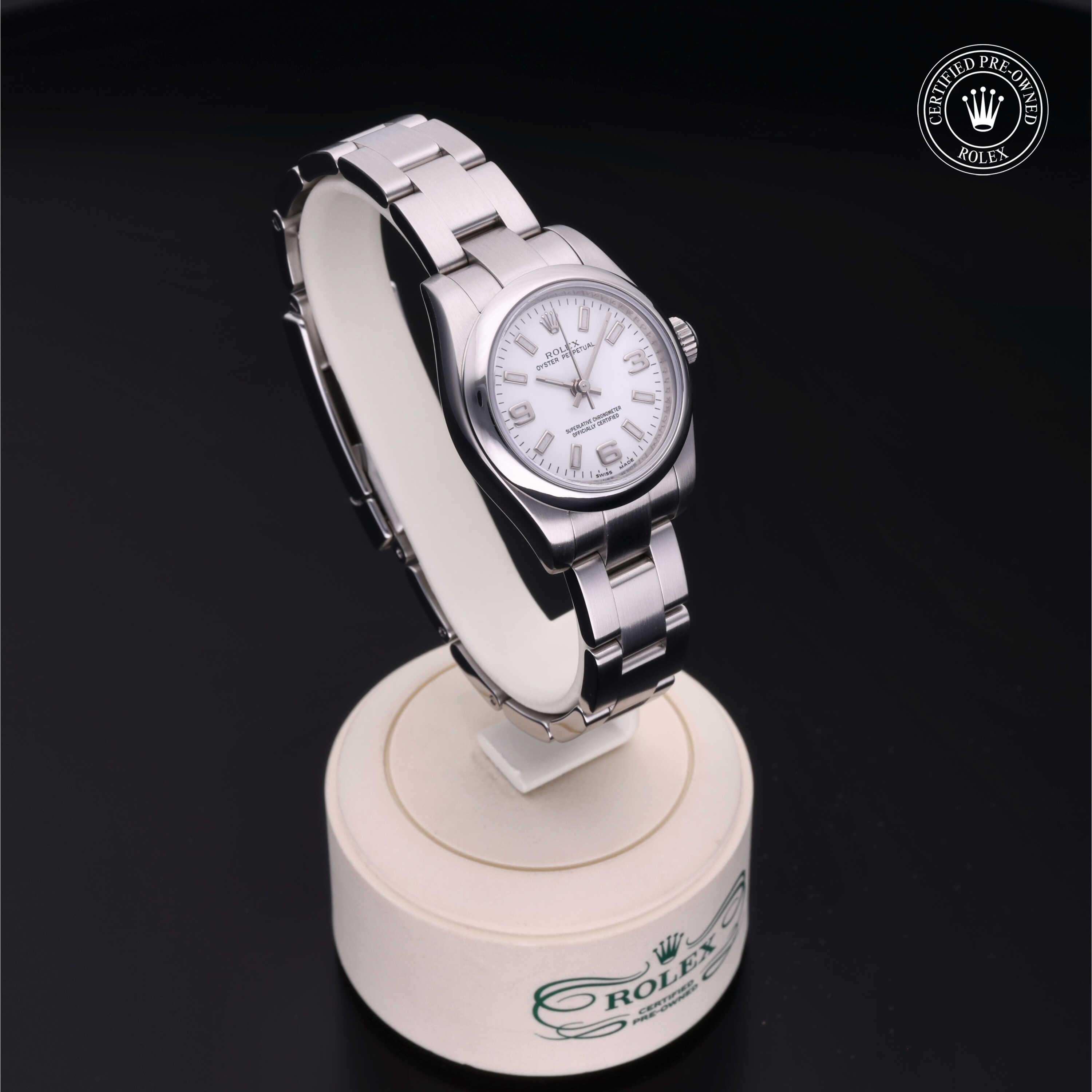Rolex Certified Pre-Owned Oyster Perpetual 26 176200 V735378 - 360° view