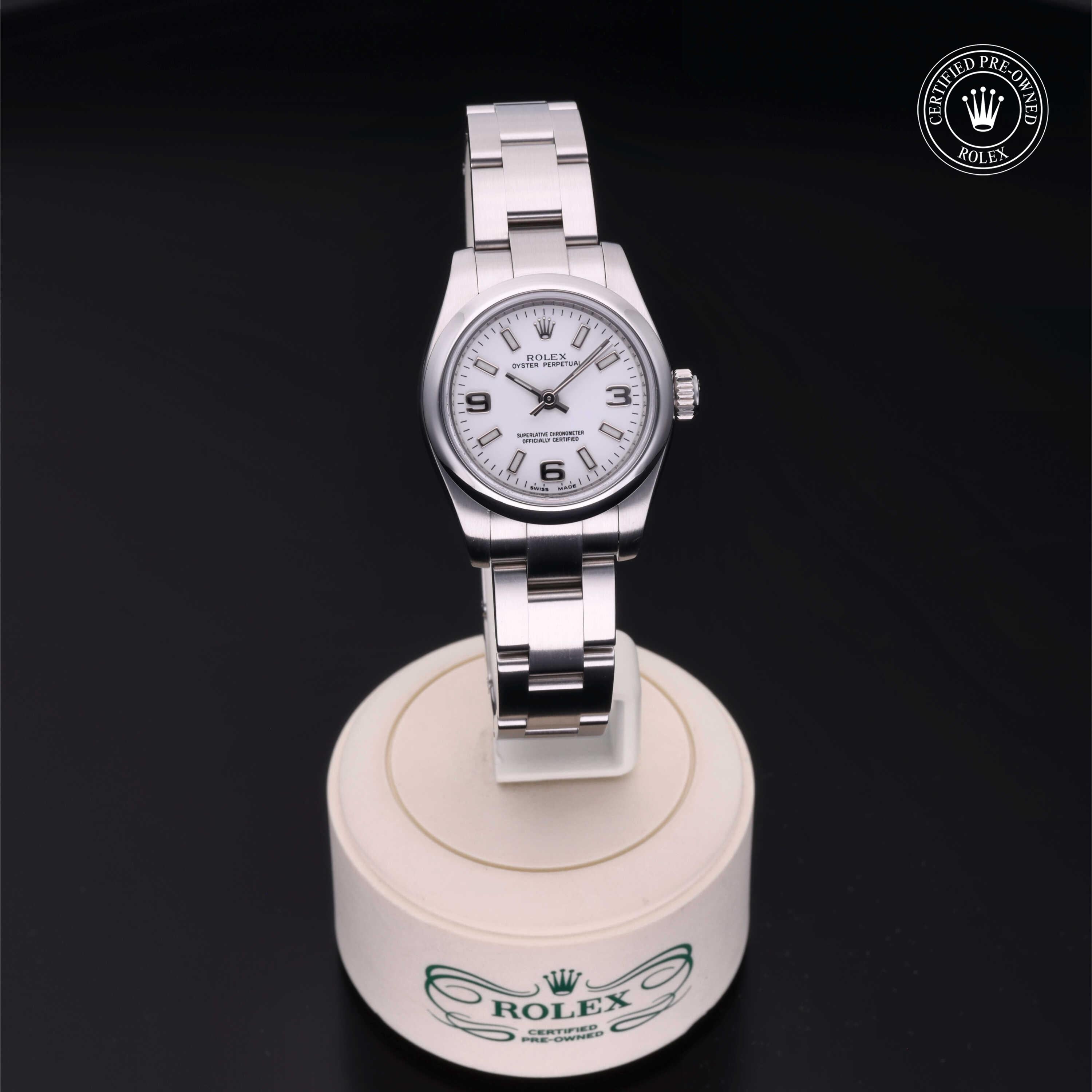 Rolex Certified Pre-Owned Oyster Perpetual 26 176200 V735378 - 360° view