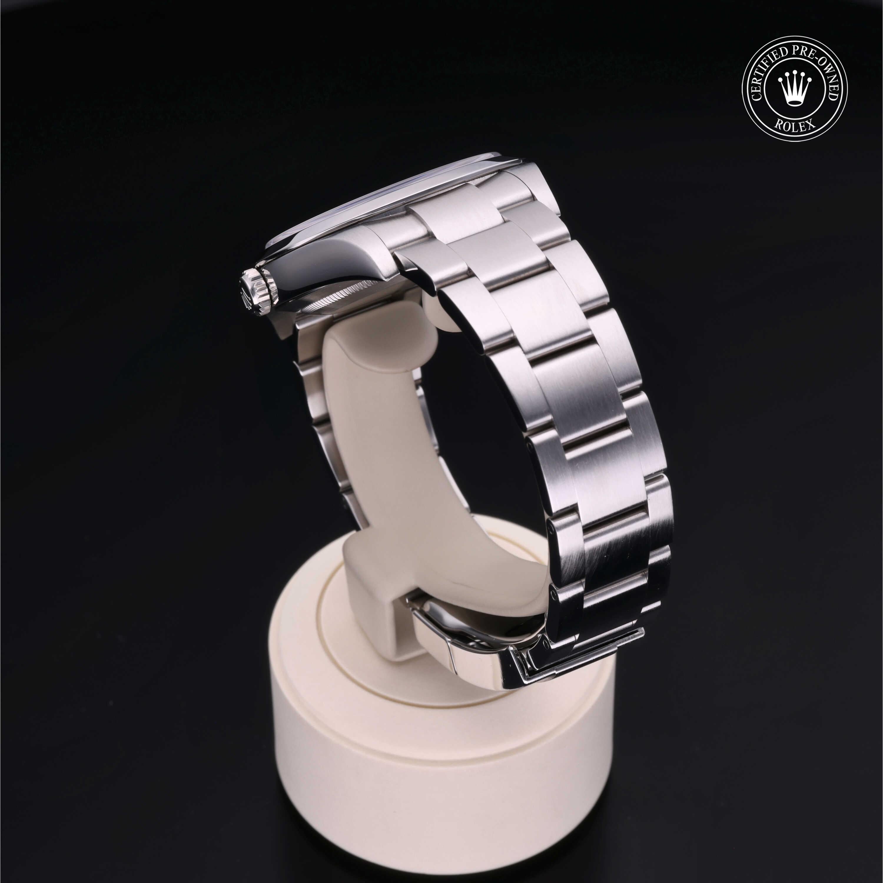 Rolex Certified Pre-Owned Explorer 39mm 214270 8Y5727F6 - 360° view