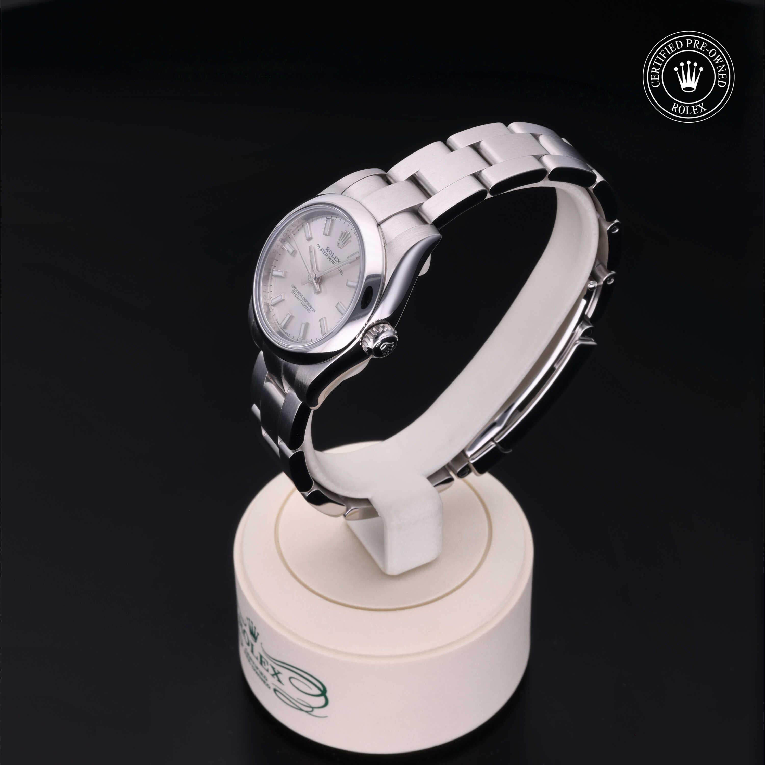 Rolex Certified Pre-Owned Oyster Perpetual 26mm 176200 81Q0Y273 - 360° view