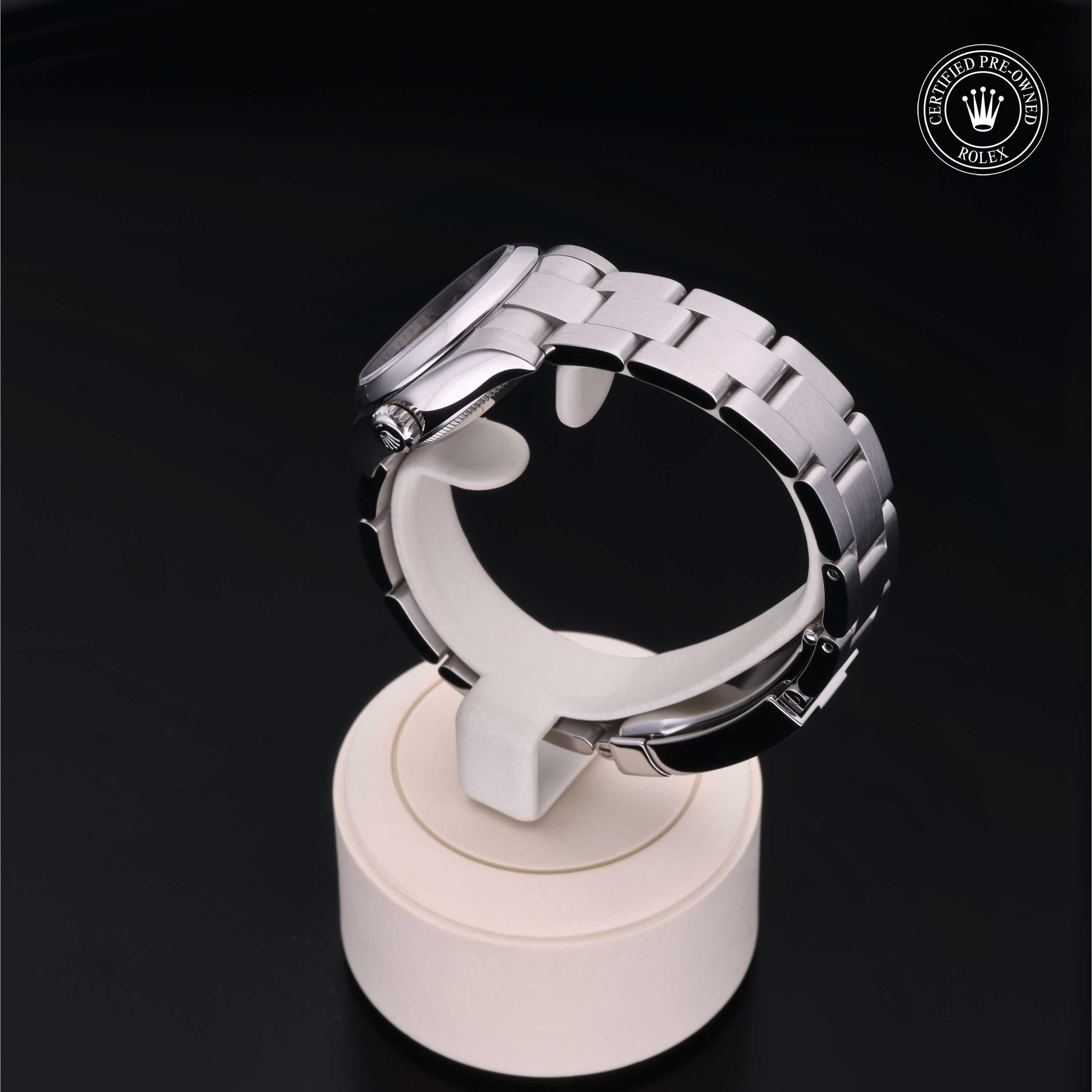Rolex Certified Pre-Owned Oyster Perpetual 26mm 176200 81Q0Y273 - 360° view