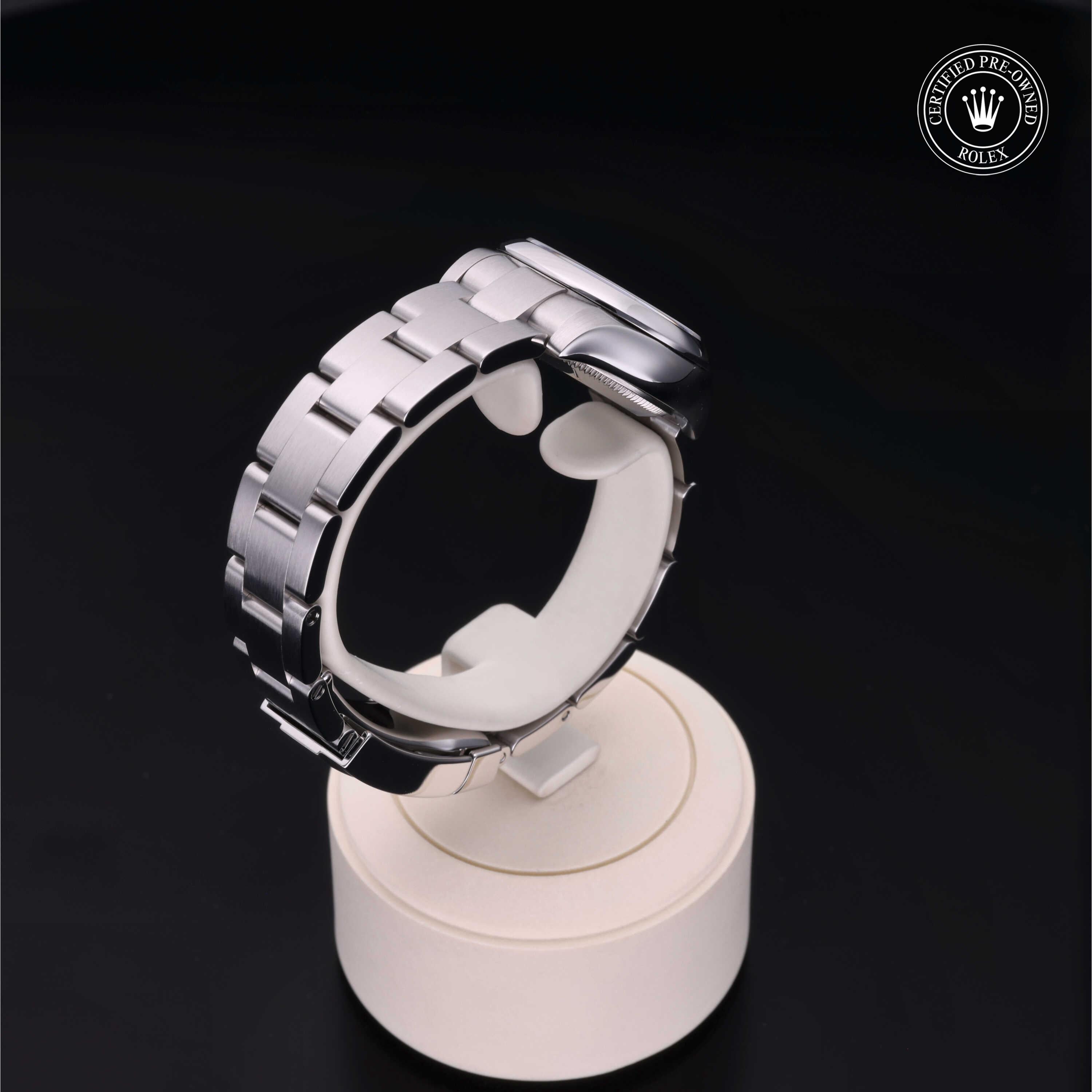 Rolex Certified Pre-Owned Oyster Perpetual 26mm 176200 81Q0Y273 - 360° view