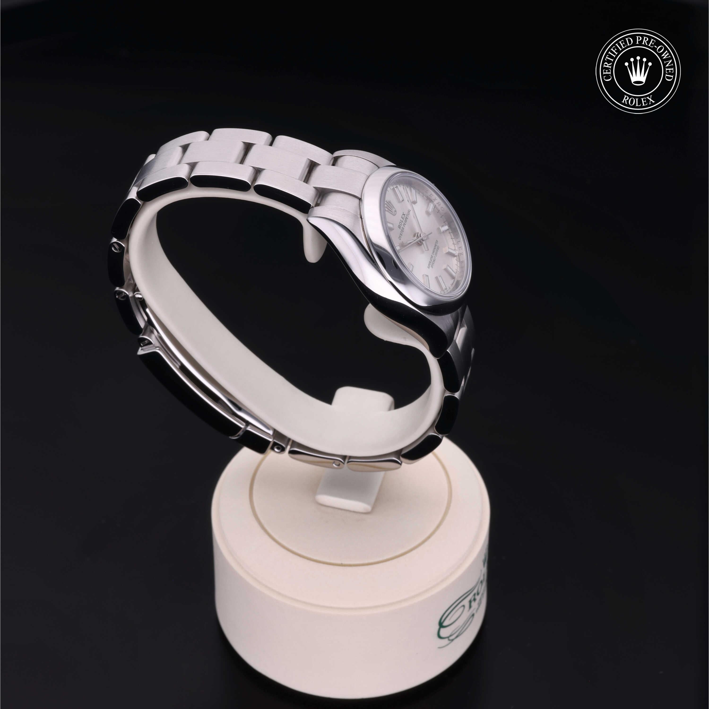 Rolex Certified Pre-Owned Oyster Perpetual 26mm 176200 81Q0Y273 - 360° view
