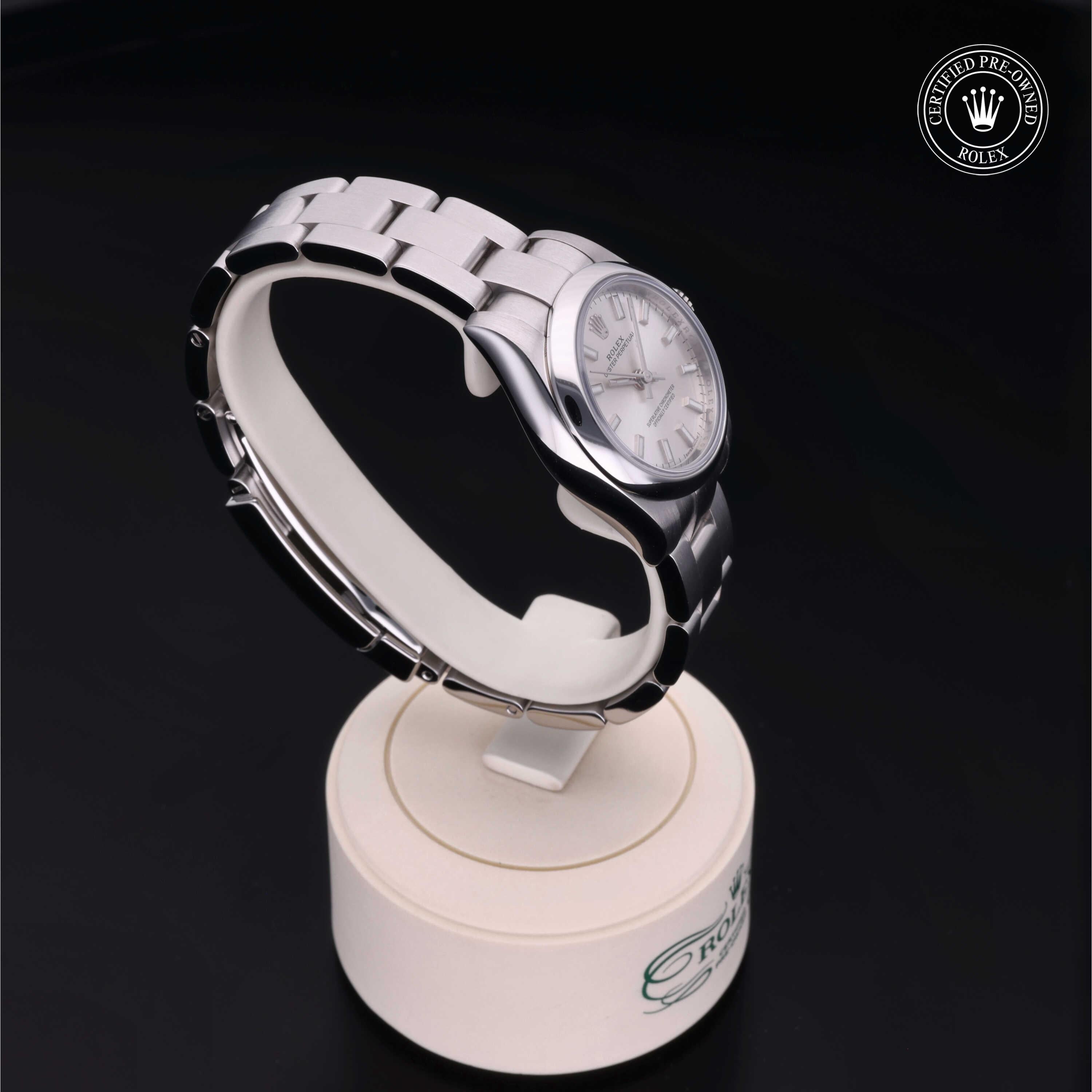 Rolex Certified Pre-Owned Oyster Perpetual 26mm 176200 81Q0Y273 - 360° view