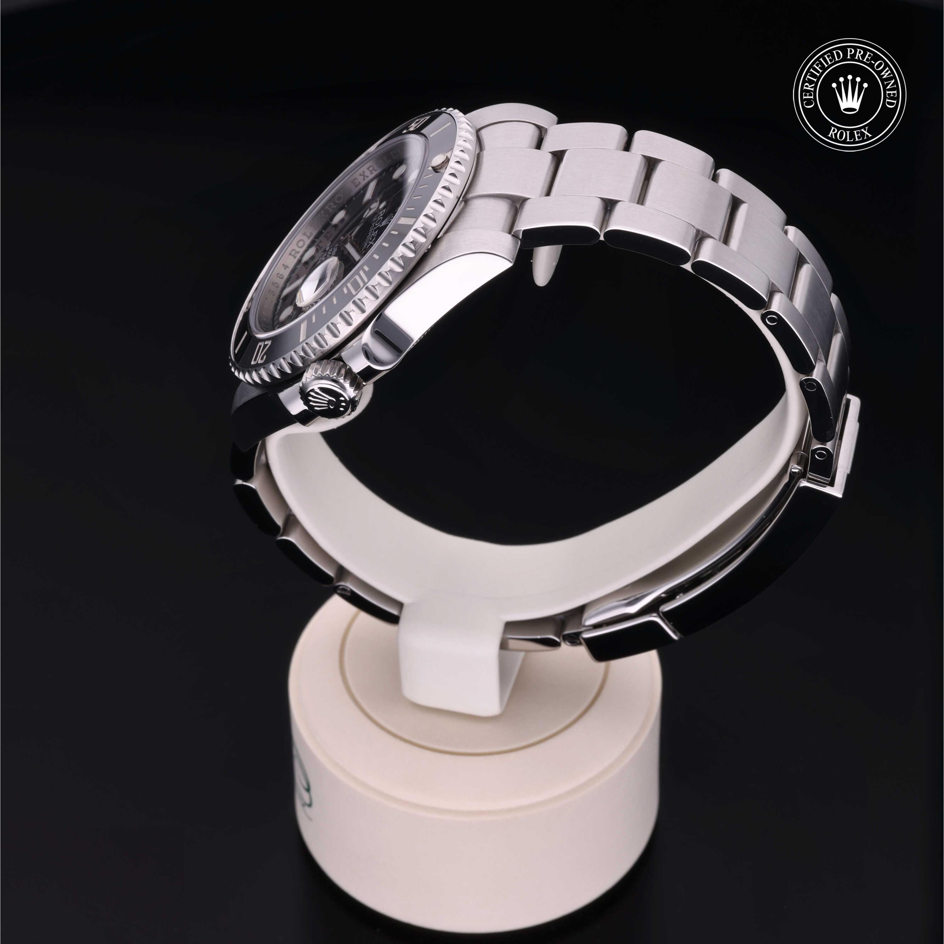 Rolex Certified Pre-Owned Submariner Date 40mm 116610LN P7728564 - 360° view
