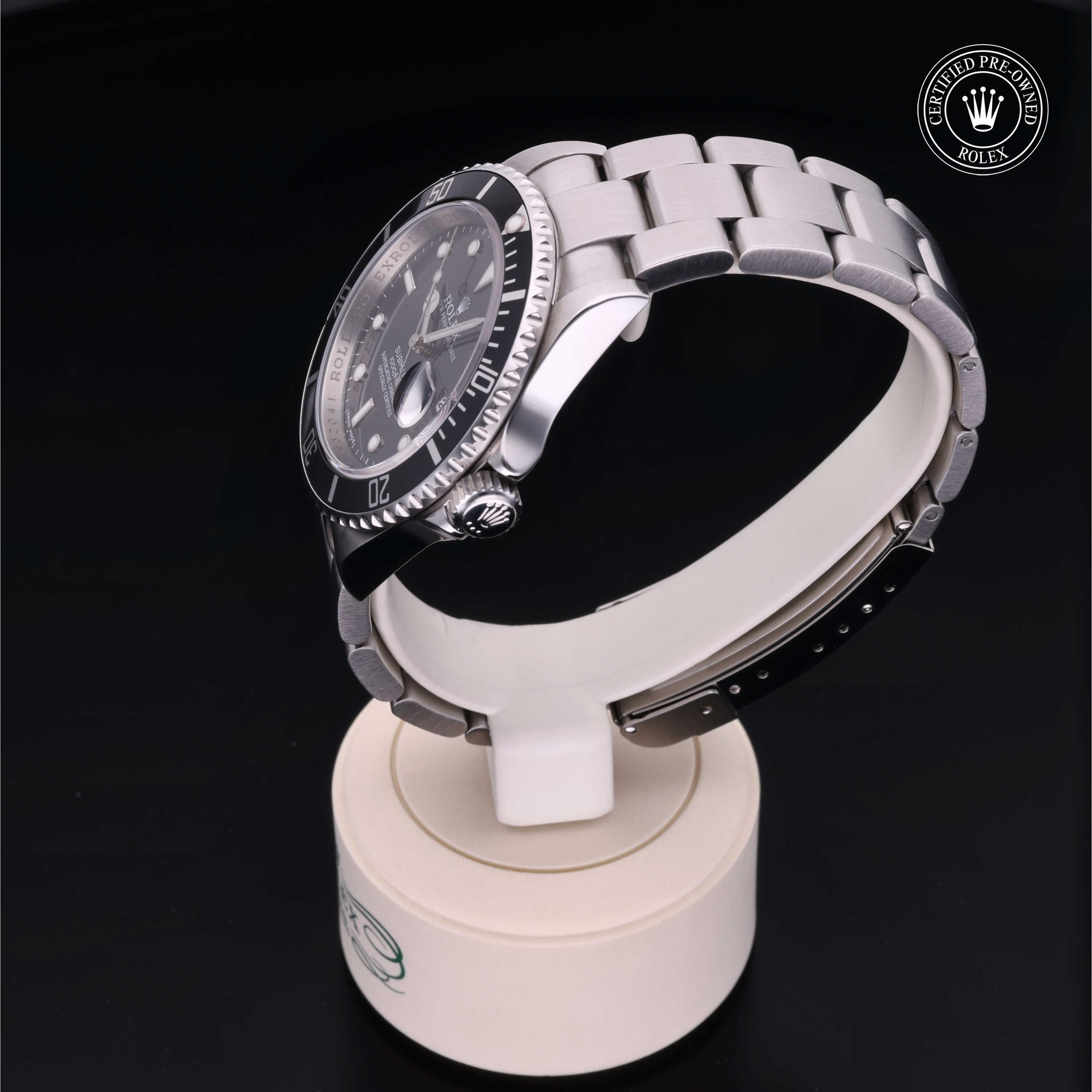 Rolex Certified Pre-Owned Submariner Date 40mm 16610 V432041 - 360° view
