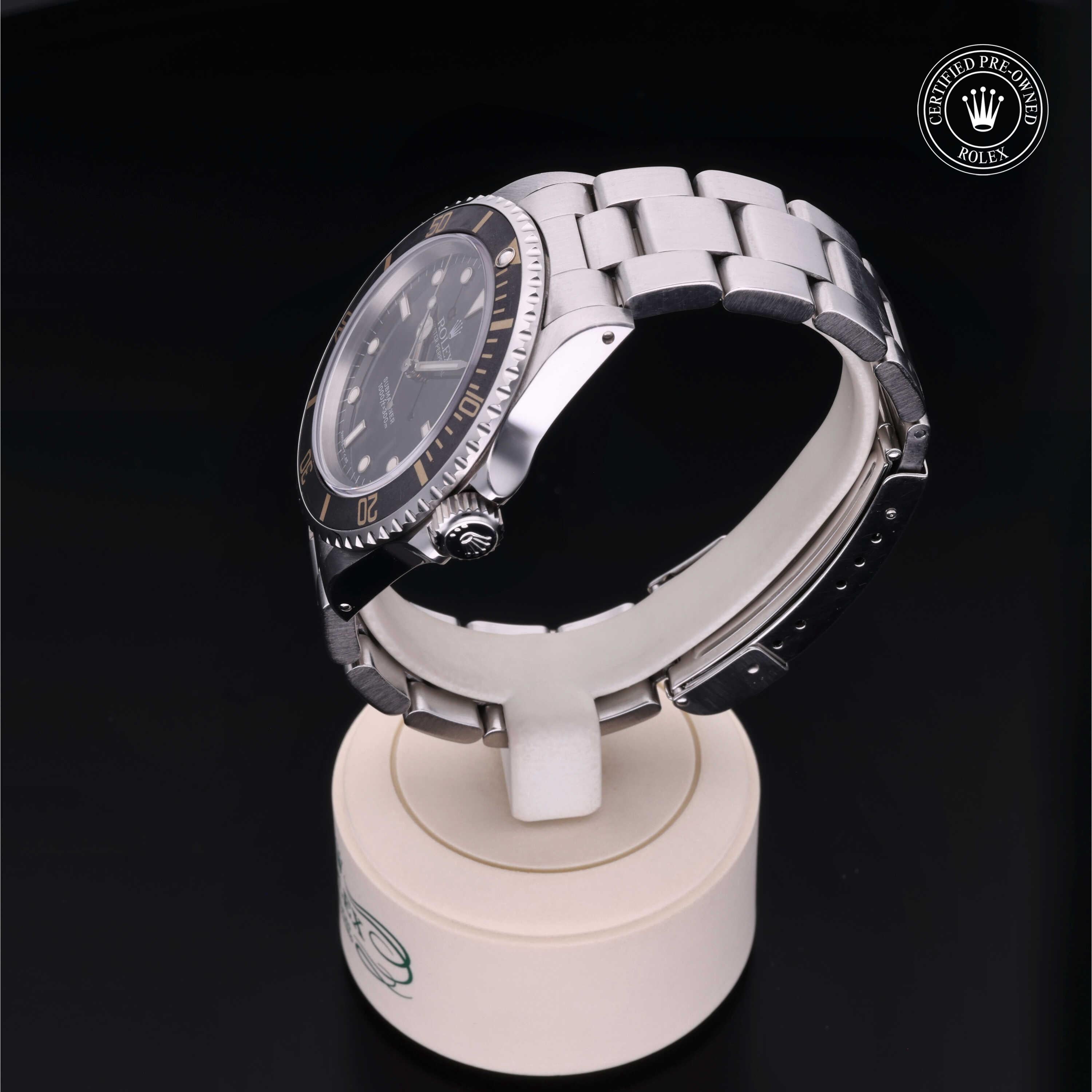 Rolex Certified Pre-Owned Submariner 40mm 14060 T499960 - 360° view
