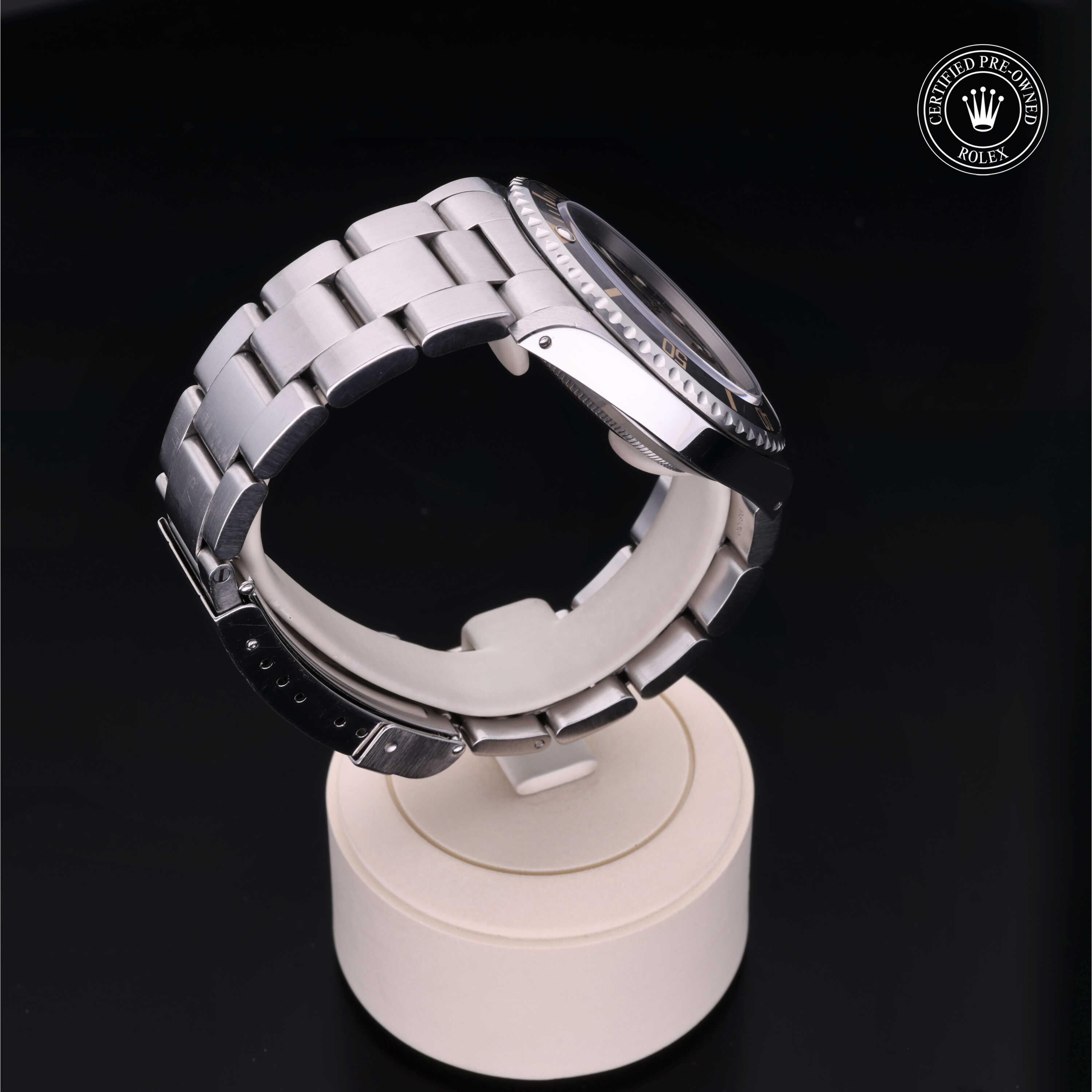 Rolex Certified Pre-Owned Submariner 40mm 14060 T499960 - 360° view