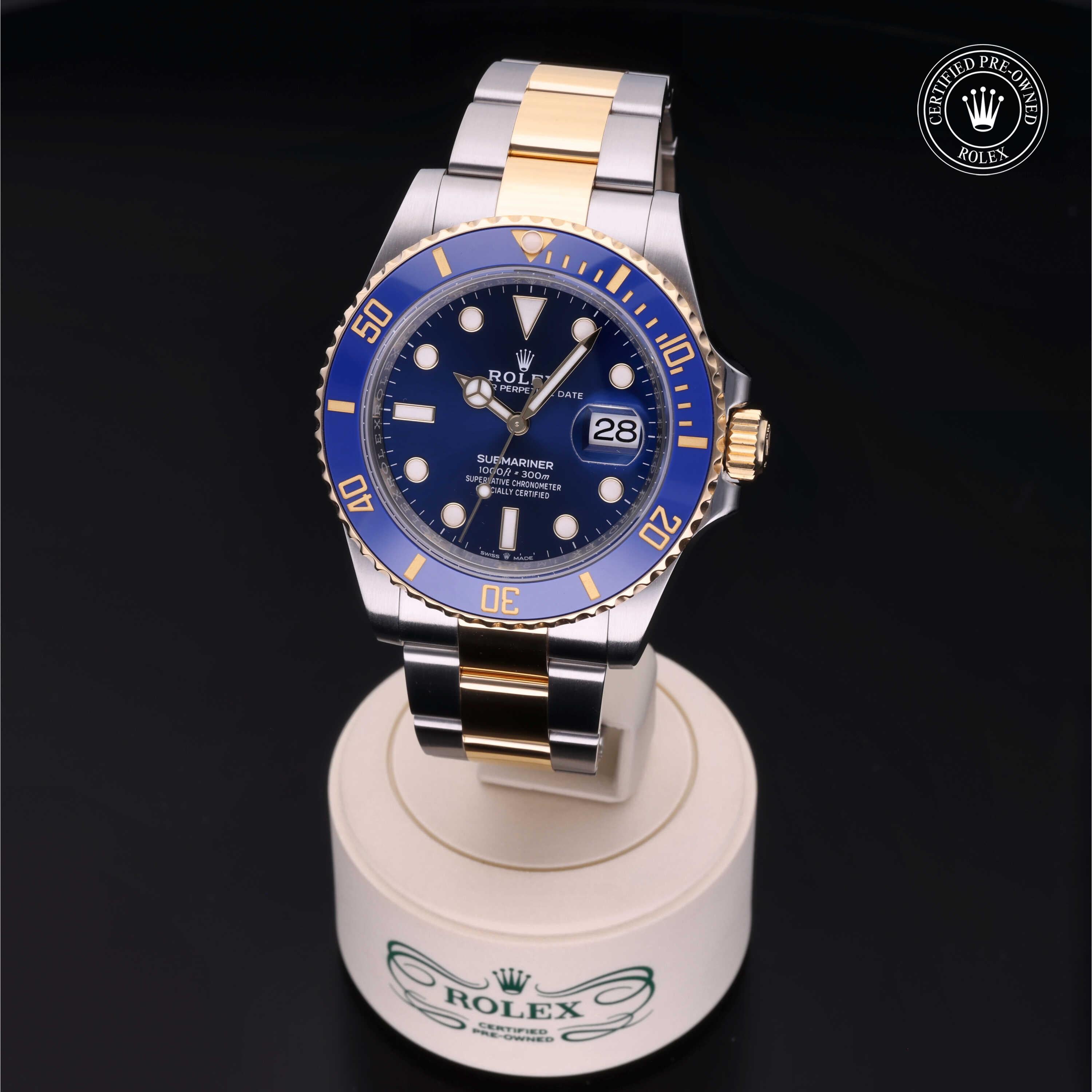 Rolex Certified Pre-Owned Submariner Date 40mm 12213LB 1M9821H1 - 360° view