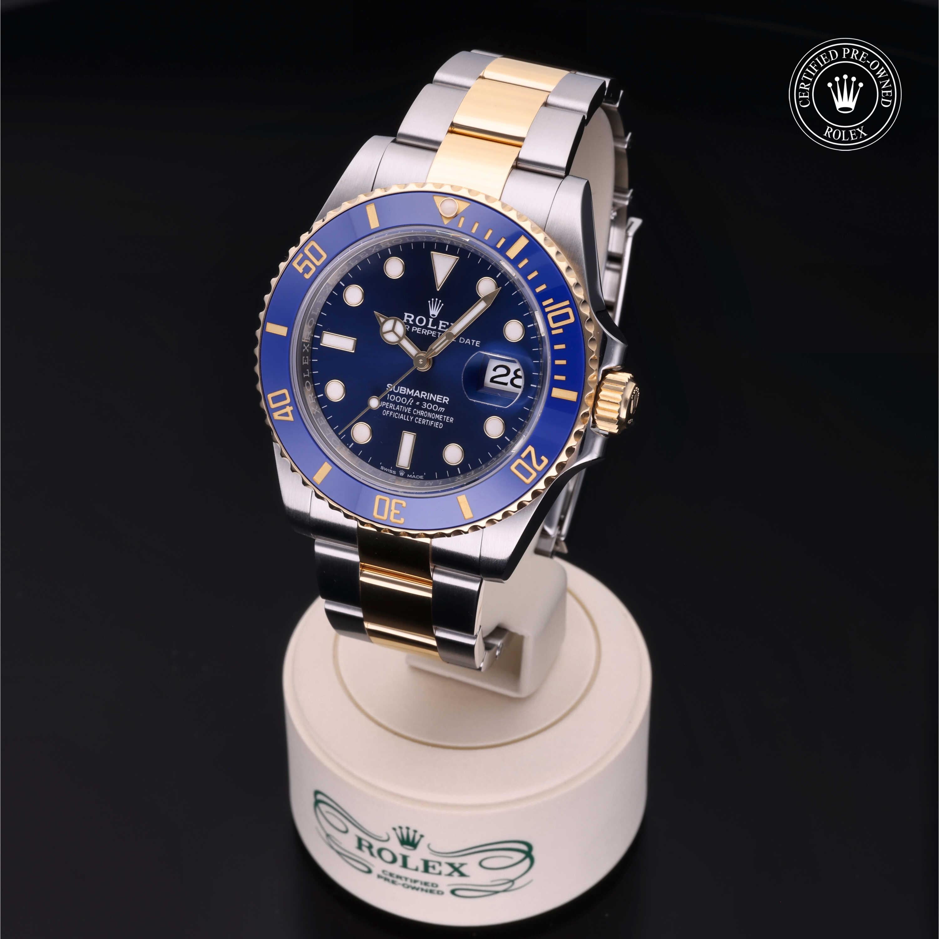 Rolex Certified Pre-Owned Submariner Date 40mm 12213LB 1M9821H1 - 360° view