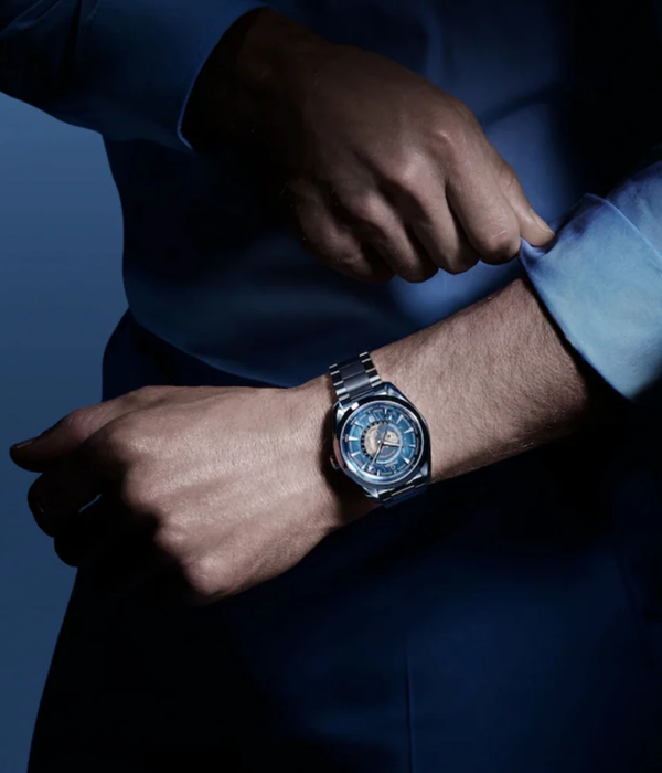 Seamaster Aqua Terra 150m Co-Axial GMT Worldtimer 43mm on wrist