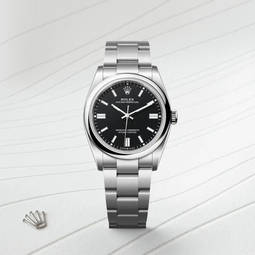 Rolex Oyster Perpetual 36 in Oystersteel with a Black dial, Domed bezel, Oyster, three-piece solid links bracelet
