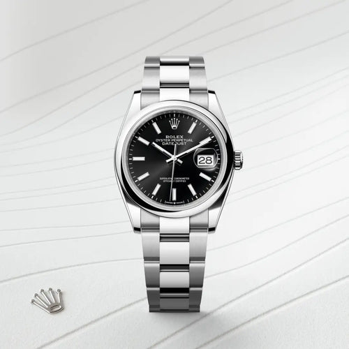 Rolex Datejust 36 in Oystersteel with a Bright black dial, Domed bezel, Oyster, three-piece solid links bracelet