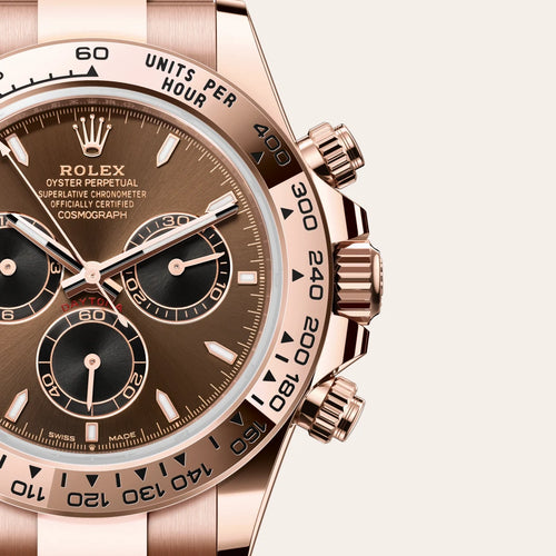 Rolex Cosmograph Daytona in 18 ct Everose gold with a Bright chocolate and black dial, Fixed, with engraved tachymetric scale, in 18 ct Everose gold bezel, Oyster, three-piece solid links bracelet