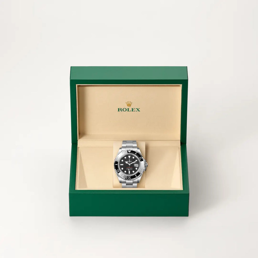 Rolex Sea-Dweller in Oystersteel with a Intense black dial, Unidirectional rotatable 60-minute graduated, scratch-resistant Cerachrom insert in black ceramic, numerals and graduations coated in platinum bezel, Oyster, three-piece solid links bracelet