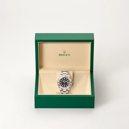 Rolex Yacht-Master 40 in Everose Rolesor - combination of Oystersteel and Everose gold with a Intense black dial, Everose gold bidirectional rotatable 60-minute graduated with raised numerals bezel, Oyster, three-piece solid links bracelet