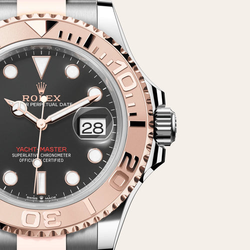 Rolex Yacht-Master 40 in Everose Rolesor - combination of Oystersteel and Everose gold with a Intense black dial, Everose gold bidirectional rotatable 60-minute graduated with raised numerals bezel, Oyster, three-piece solid links bracelet
