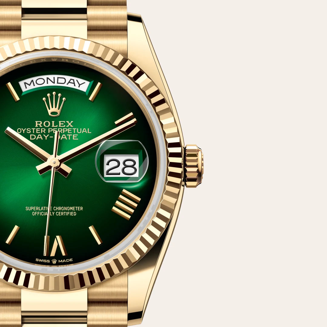 Rolex Day-Date 36 in 18 ct yellow gold with a Green ombré dial, Fluted bezel, President, semi-circular three-piece links bracelet