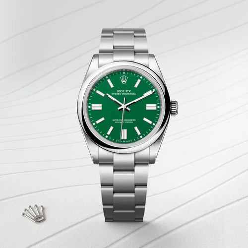 Rolex Oyster Perpetual 41 in Oystersteel with a Green dial, Domed bezel, Oyster, three-piece solid links bracelet