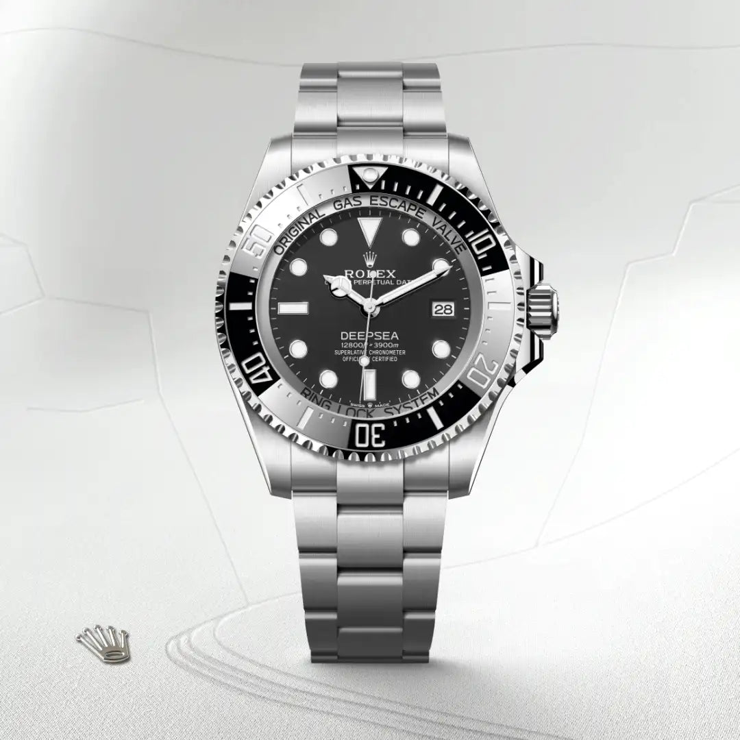 Rolex Rolex Deepsea in Oystersteel with a Intense black dial, Unidirectional rotatable 60-minute graduated, scratch-resistant Cerachrom insert in black ceramic, numerals and graduations coated in platinum bezel, Oyster, three-piece solid links bracelet