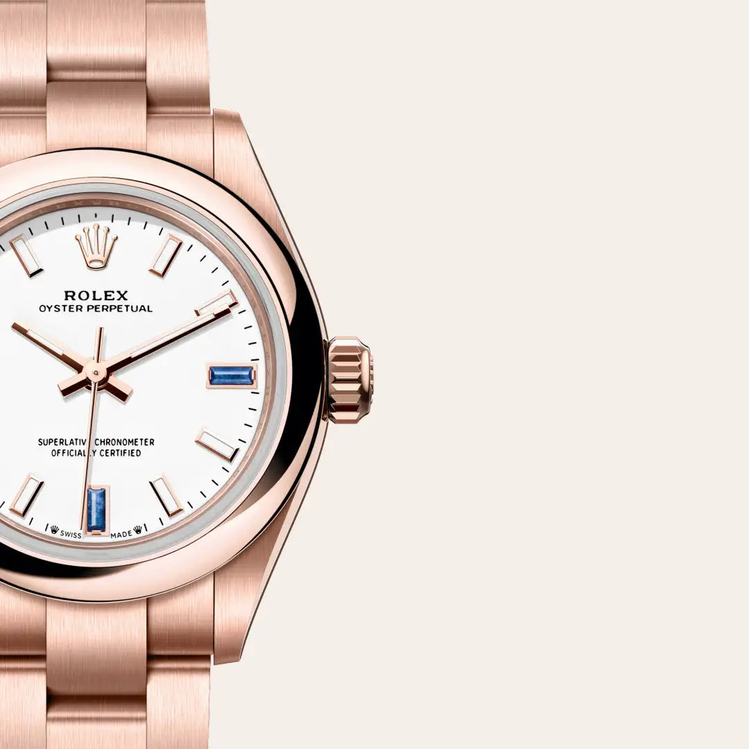 Rolex Oyster Perpetual 28 in 18 ct Everose gold with a White dial, Domed bezel, Oyster, three-piece solid links bracelet