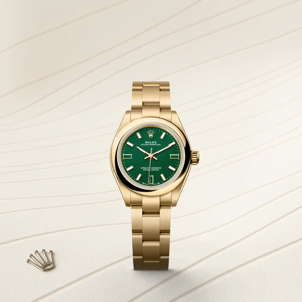 Rolex Oyster Perpetual 28 in 18 ct yellow gold with a Green stone dial, Domed bezel, Oyster, three-piece solid links bracelet
