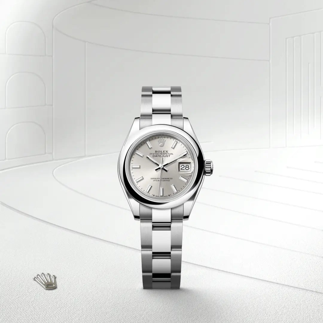 Rolex Lady-Datejust in Oystersteel with a Silver dial, Domed bezel, Oyster, three-piece solid links bracelet