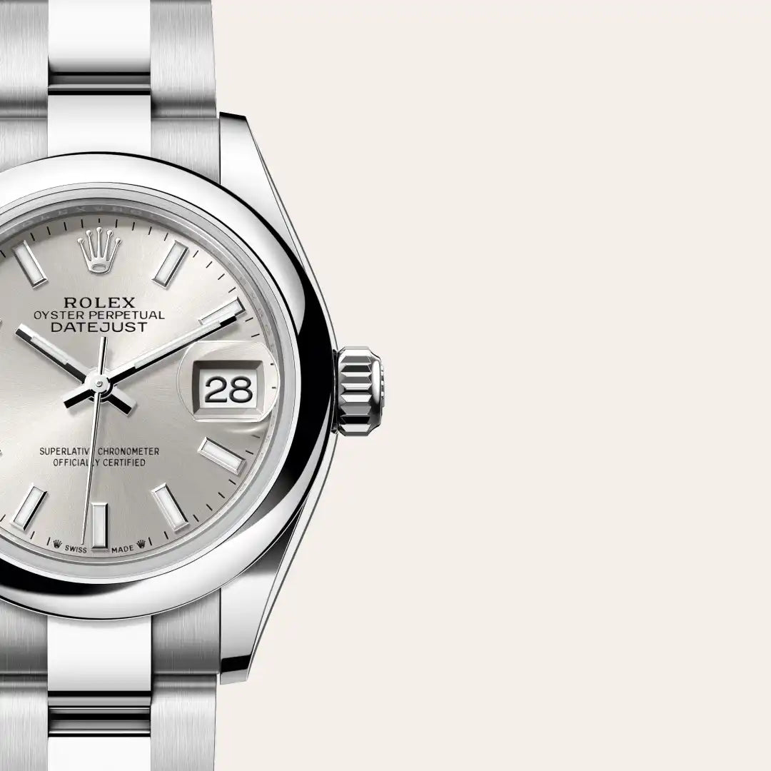 Rolex Lady-Datejust in Oystersteel with a Silver dial, Domed bezel, Oyster, three-piece solid links bracelet